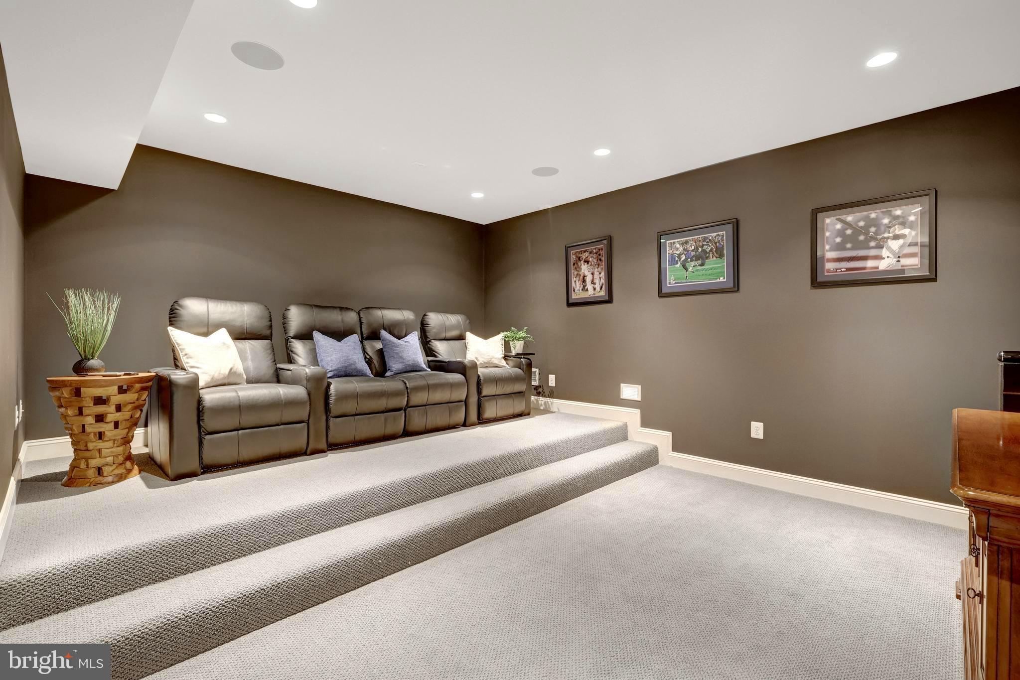 EAST VIENNA WOODS - Residential