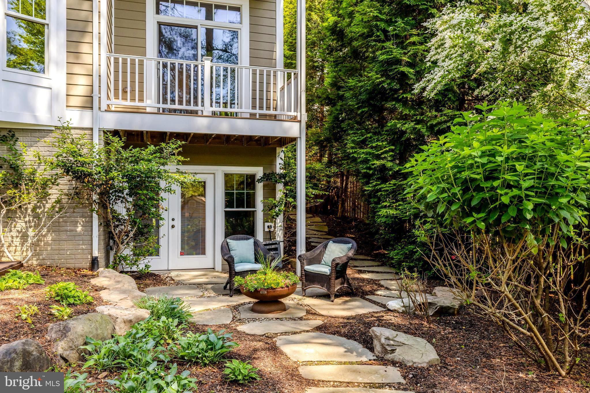 EAST VIENNA WOODS - Residential