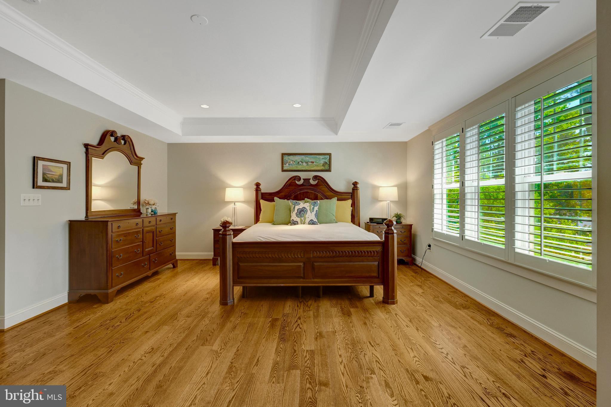 EAST VIENNA WOODS - Residential