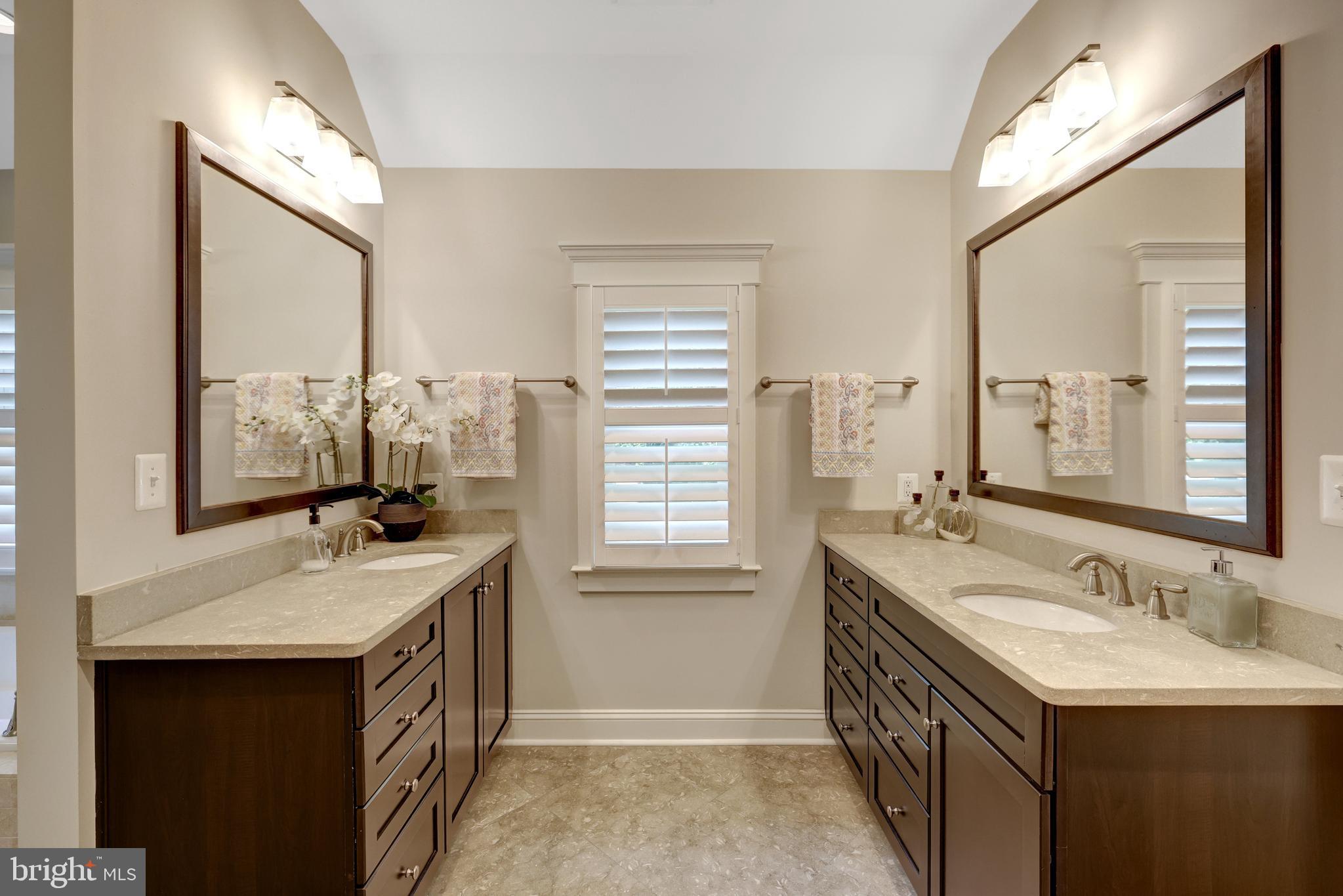 EAST VIENNA WOODS - Residential