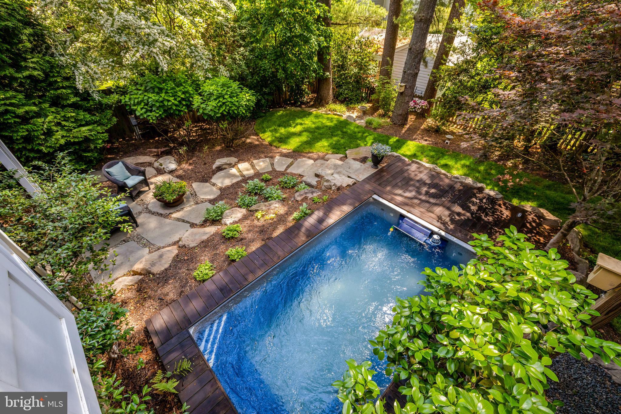 EAST VIENNA WOODS - Residential