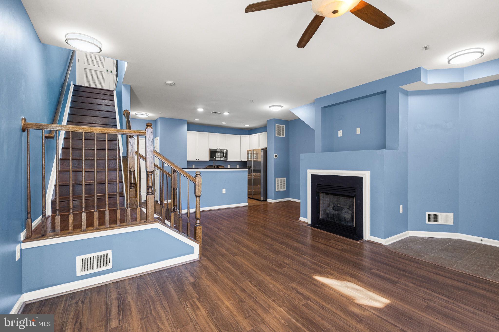 CENTREVILLE CROSSING - Residential