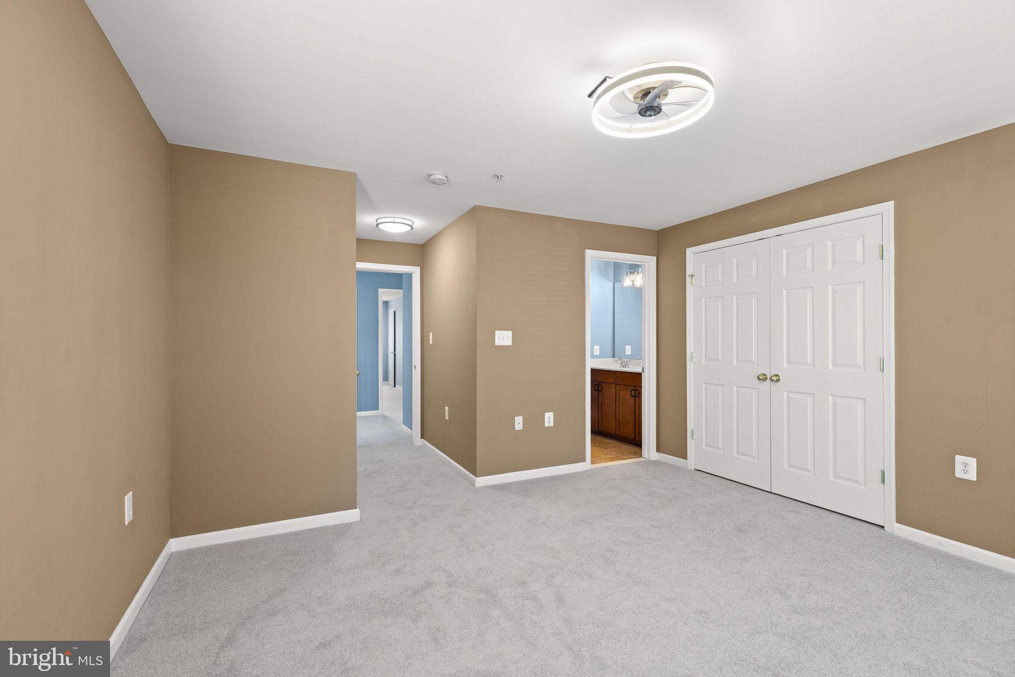 CENTREVILLE CROSSING - Residential