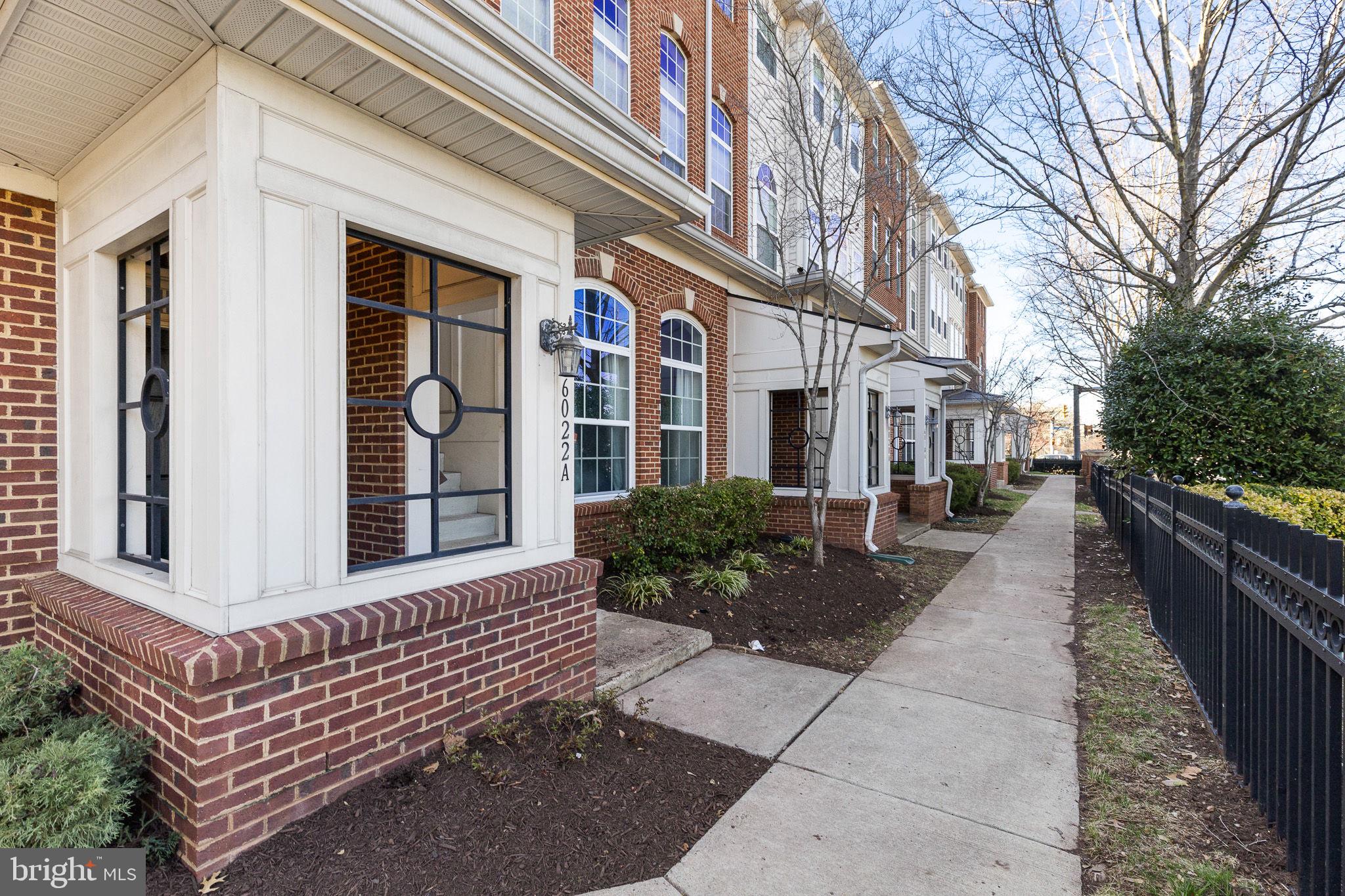 CENTREVILLE CROSSING - Residential