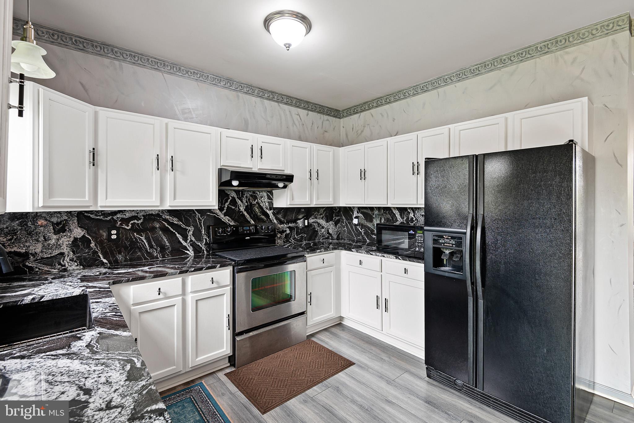 BRENNAN ESTATES - Residential