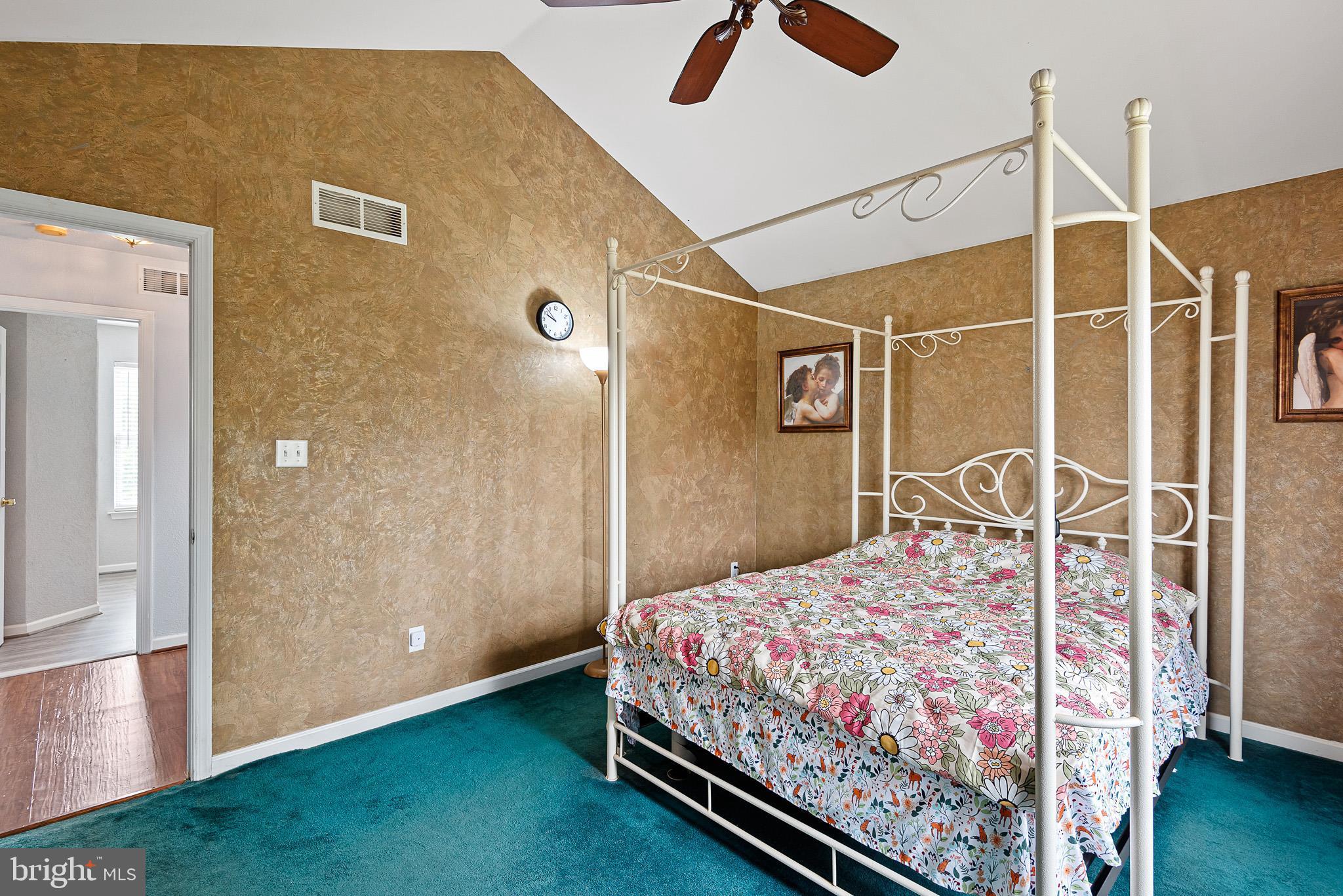 BRENNAN ESTATES - Residential
