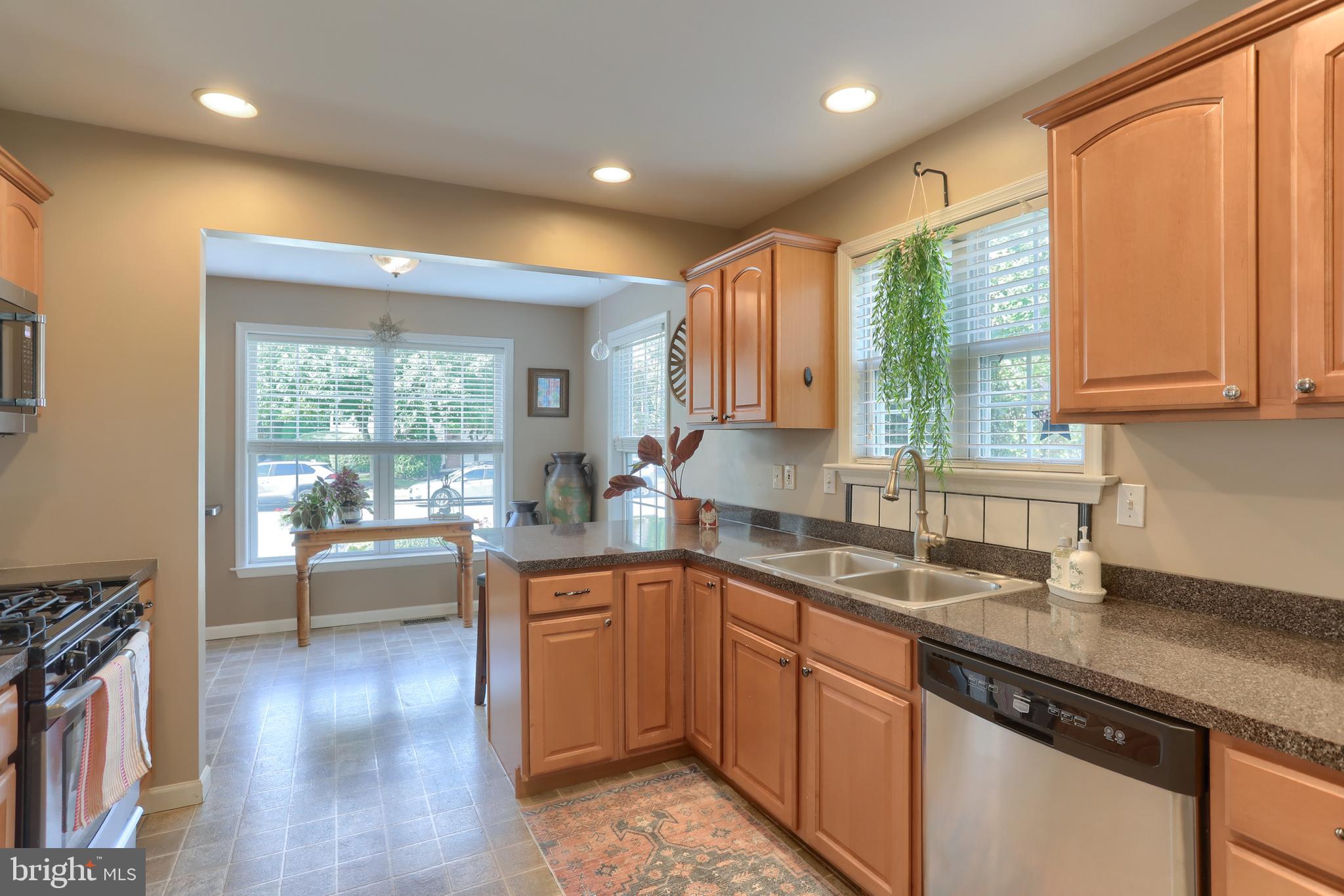16 PARKSIDE DRIVE