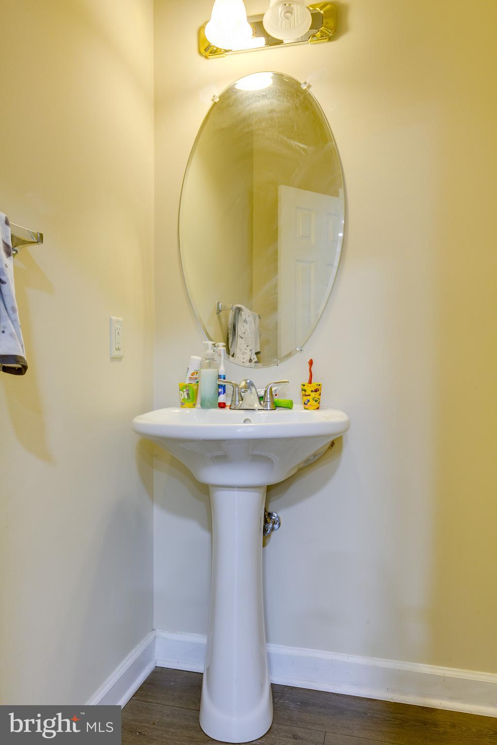 EDWARDS LANDING - Residential Lease