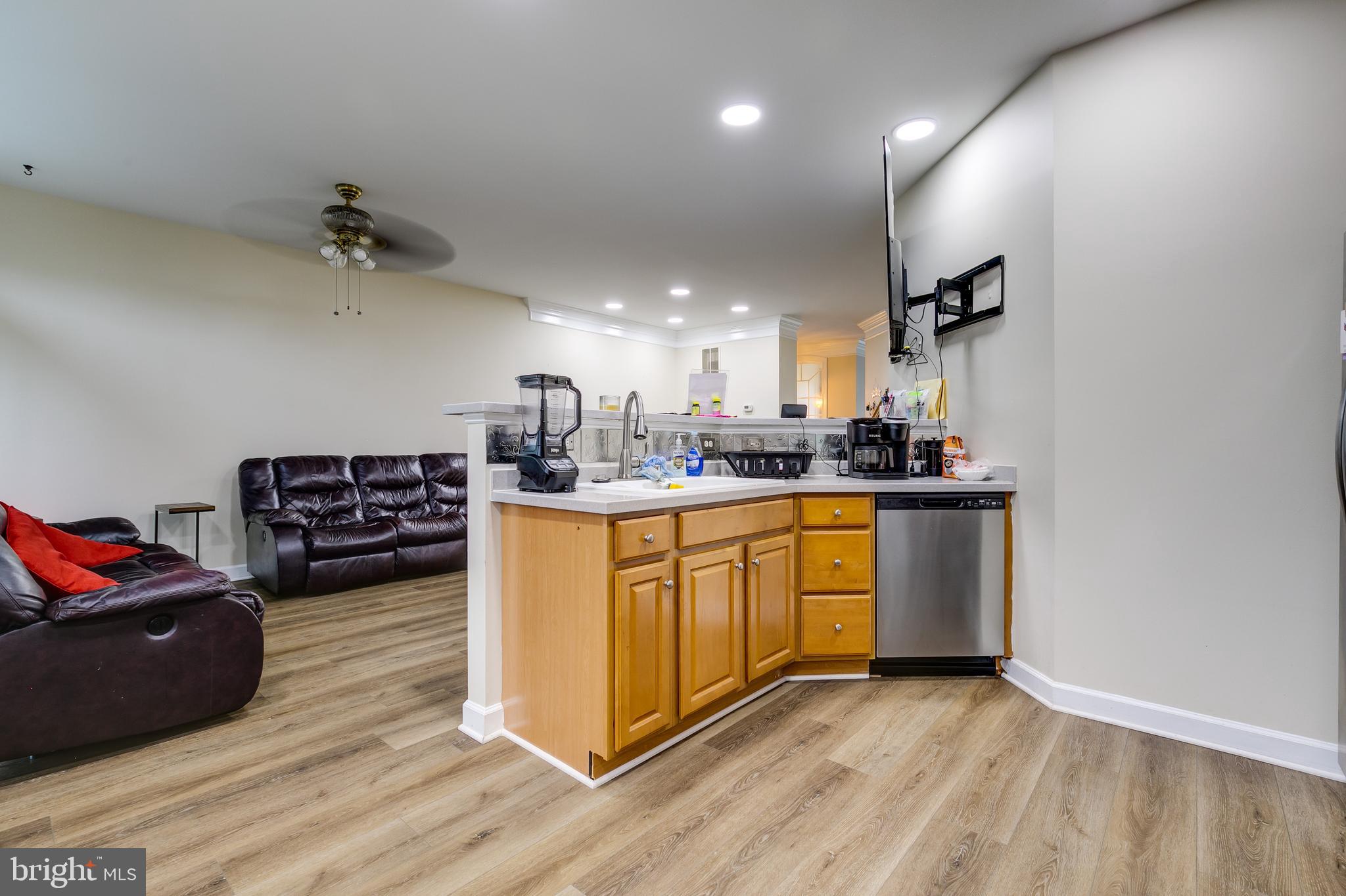 EDWARDS LANDING - Residential Lease