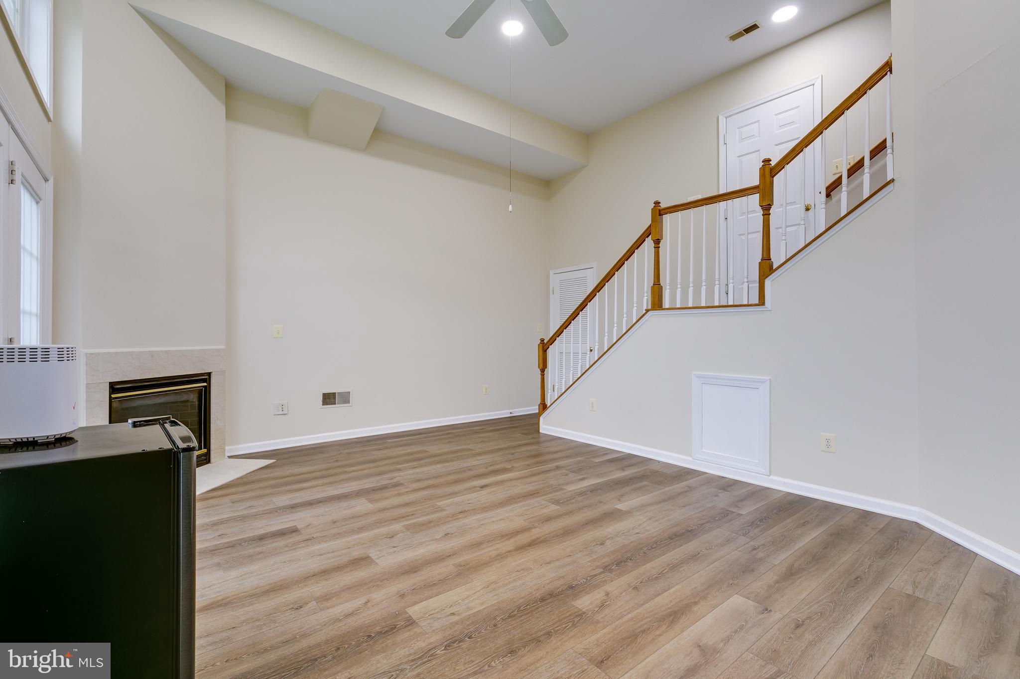 EDWARDS LANDING - Residential Lease