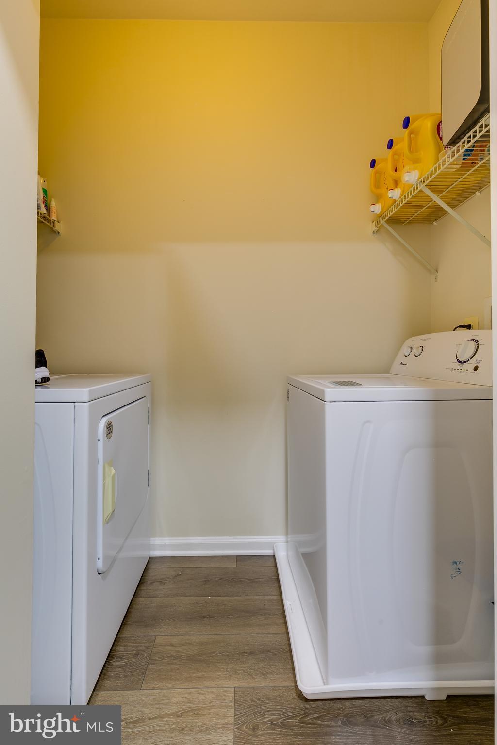 EDWARDS LANDING - Residential Lease