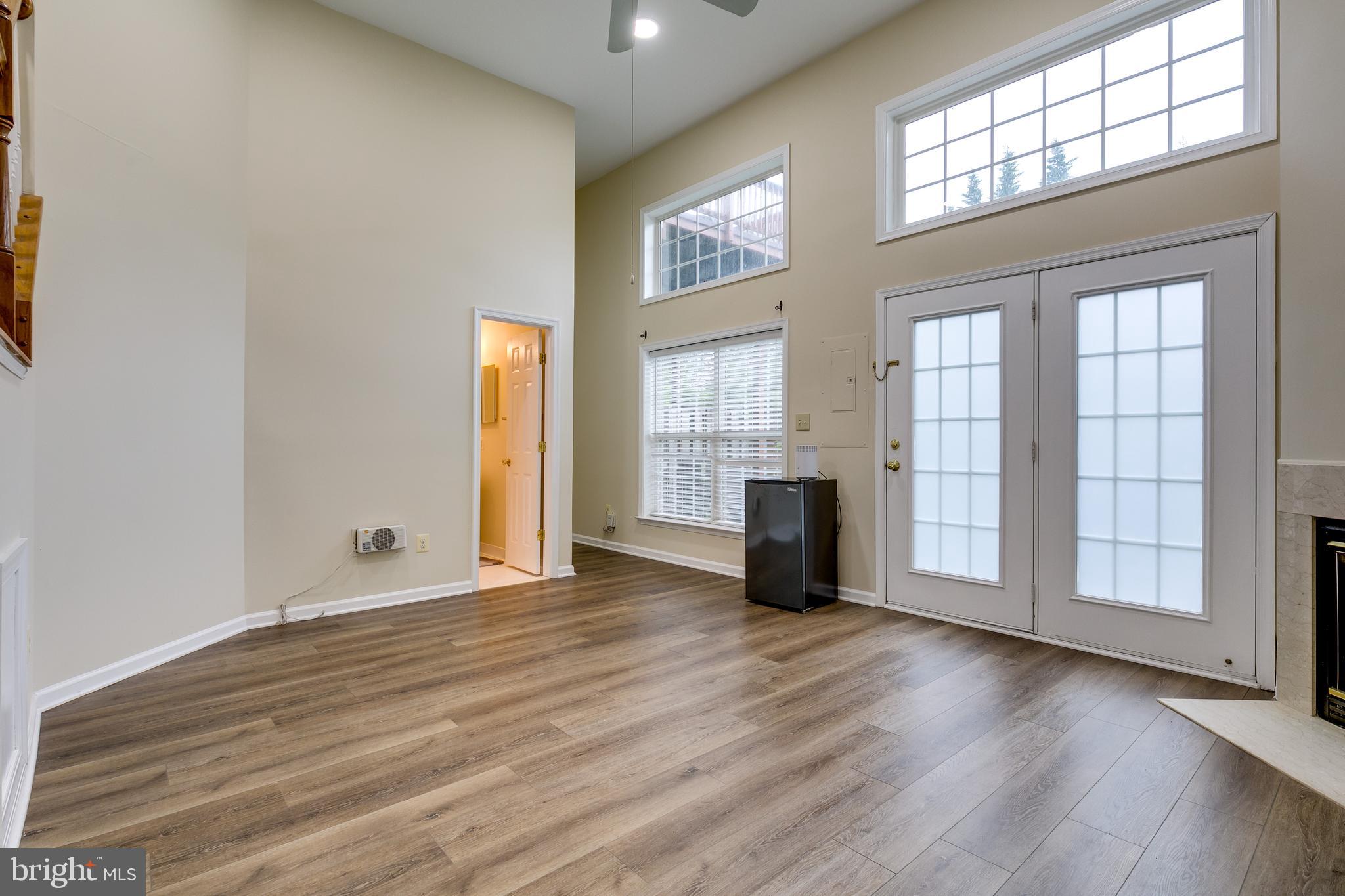 EDWARDS LANDING - Residential Lease