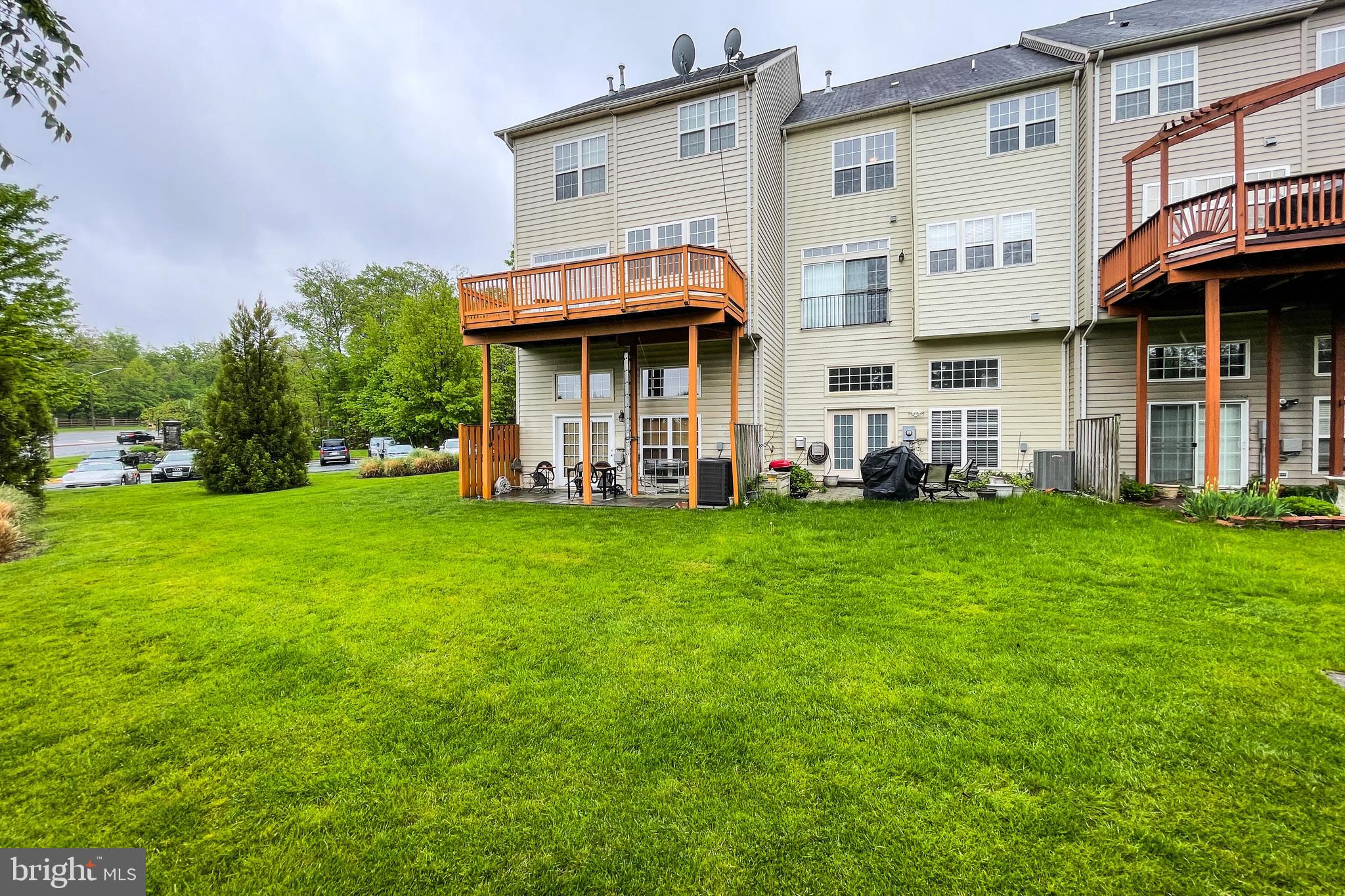 EDWARDS LANDING - Residential Lease