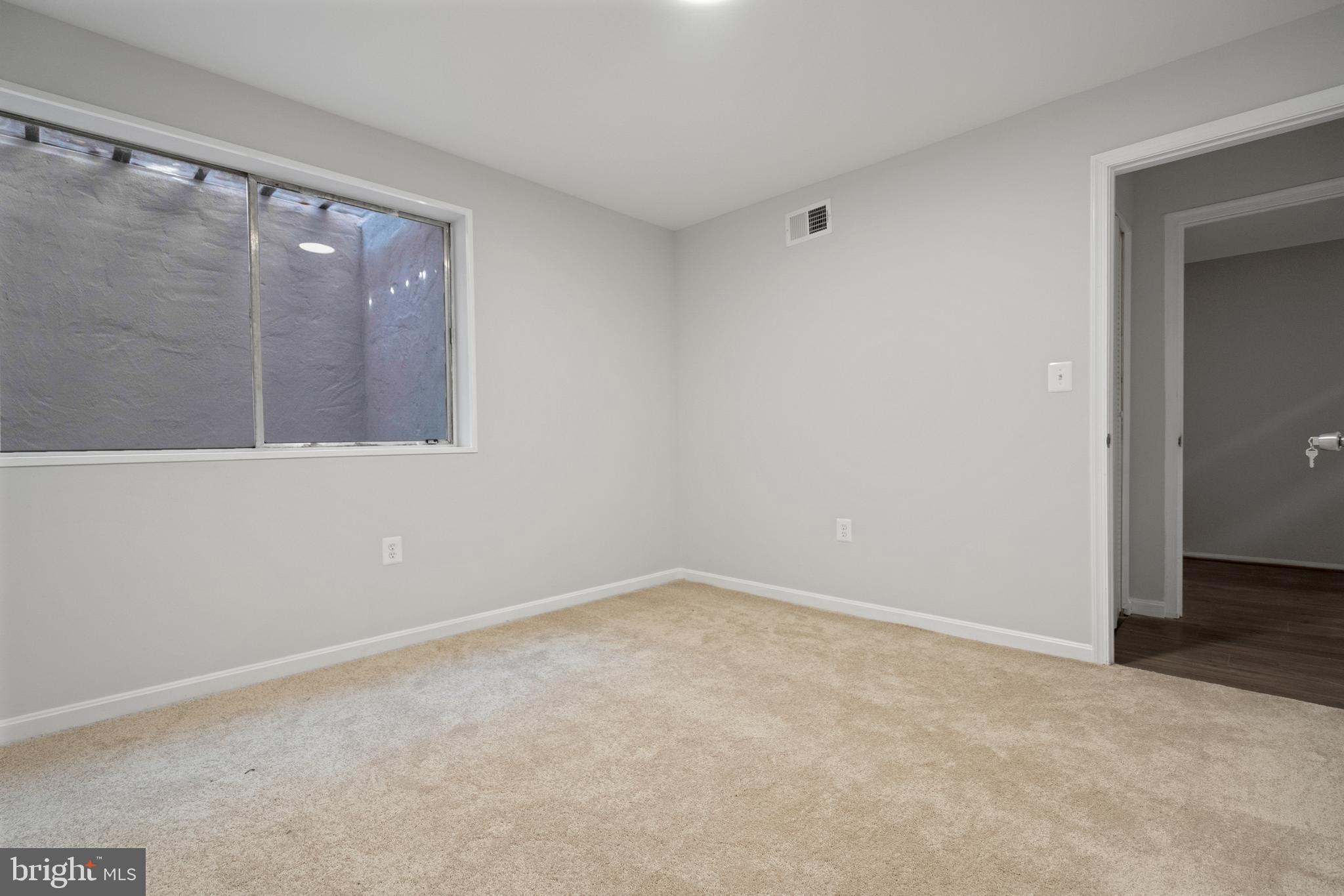 ROLLING BROOK - Residential