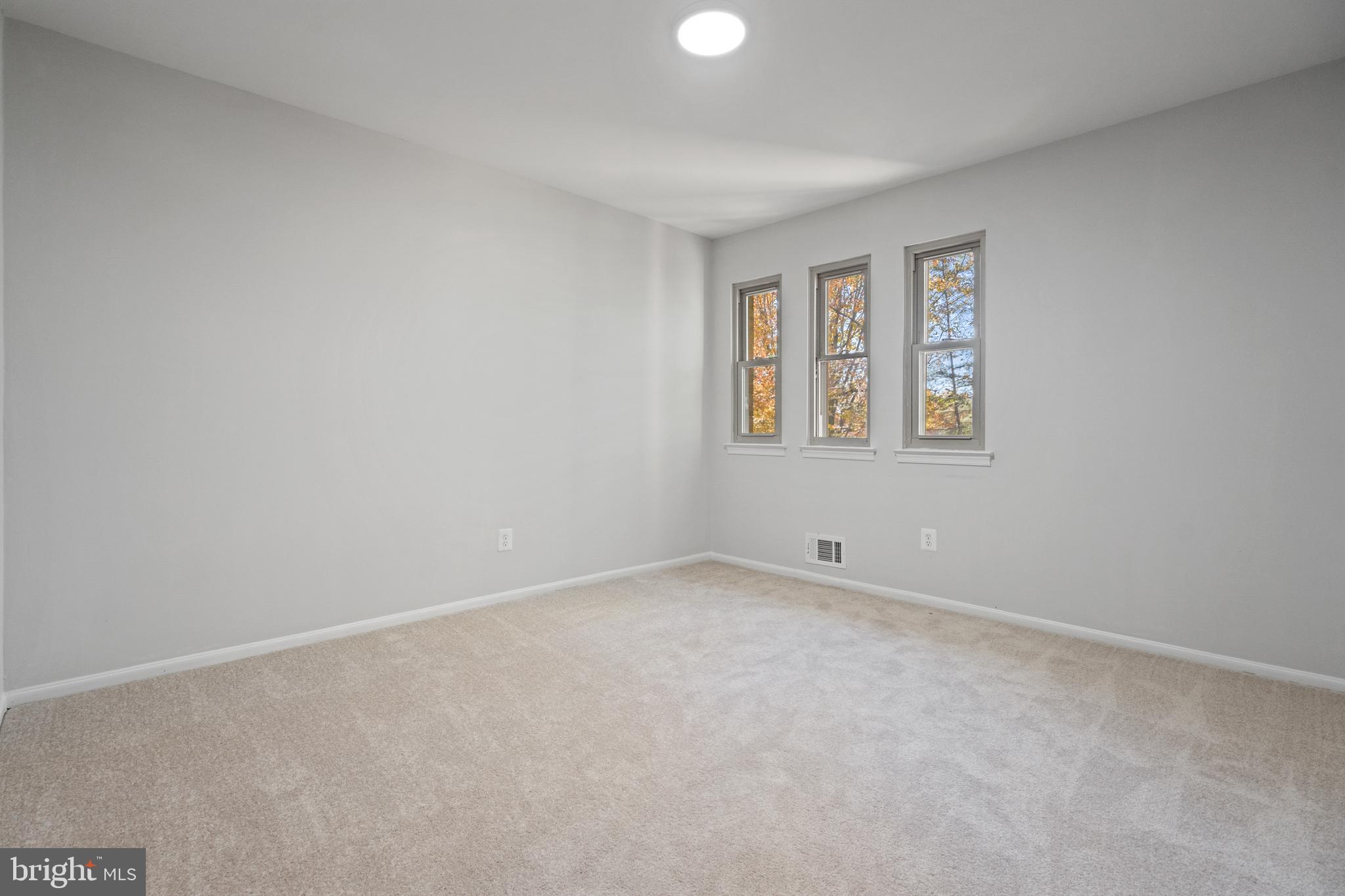 ROLLING BROOK - Residential