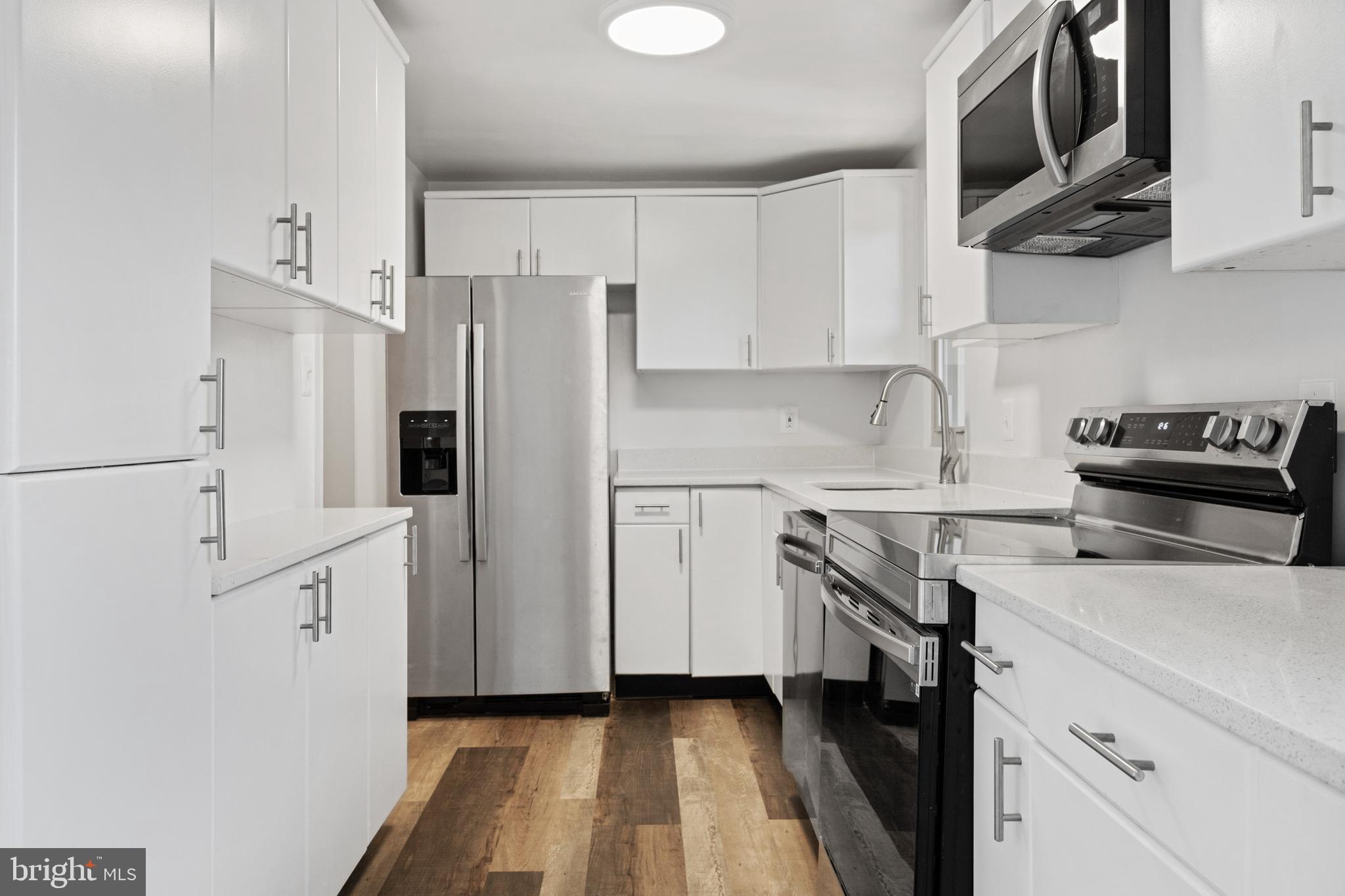 ROLLING BROOK - Residential