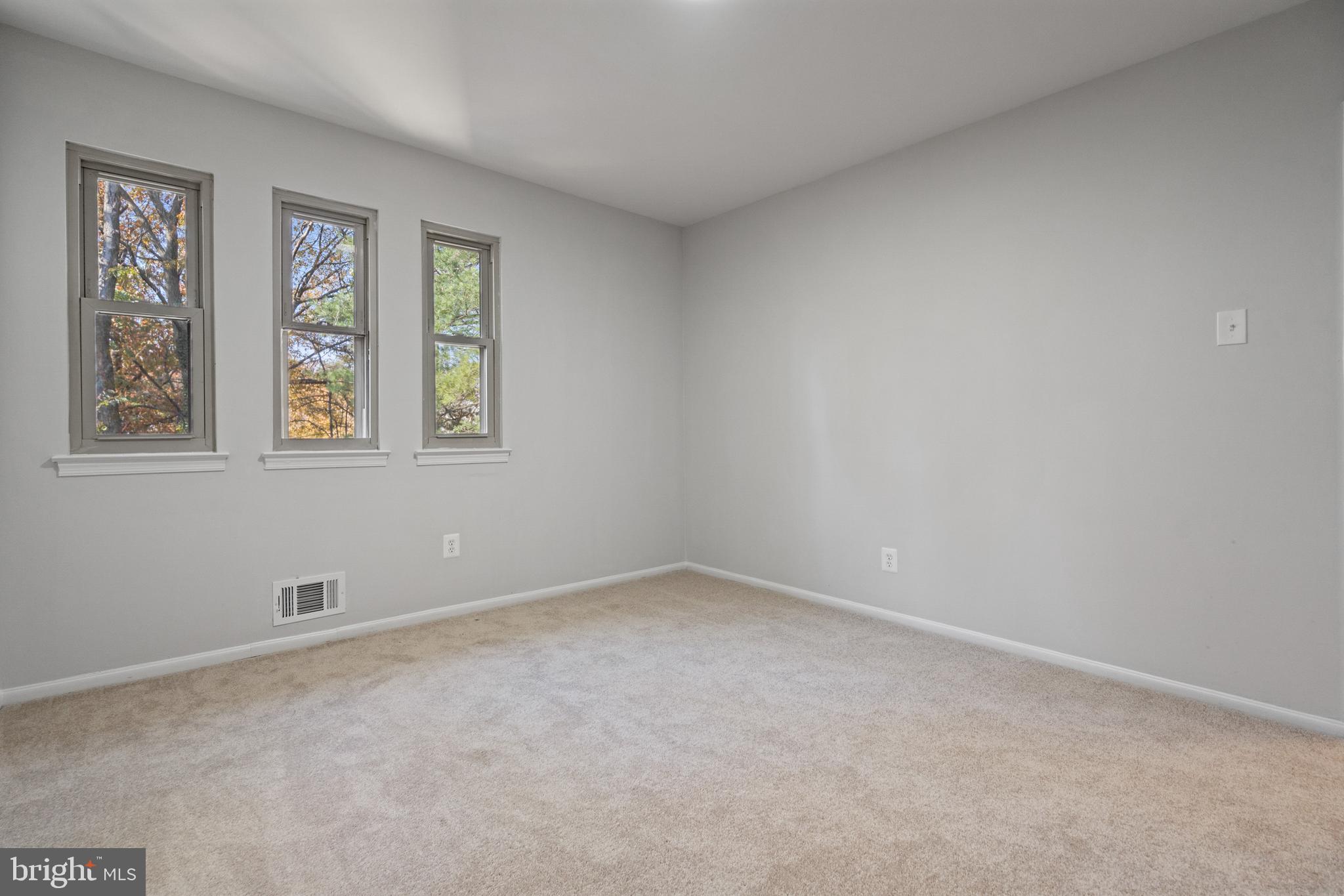 ROLLING BROOK - Residential