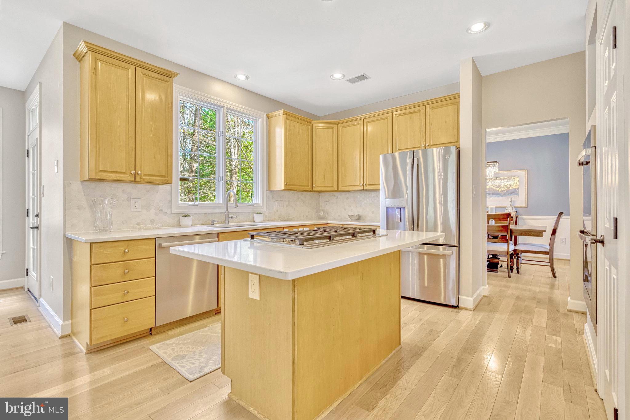 EDGEWATER - Residential