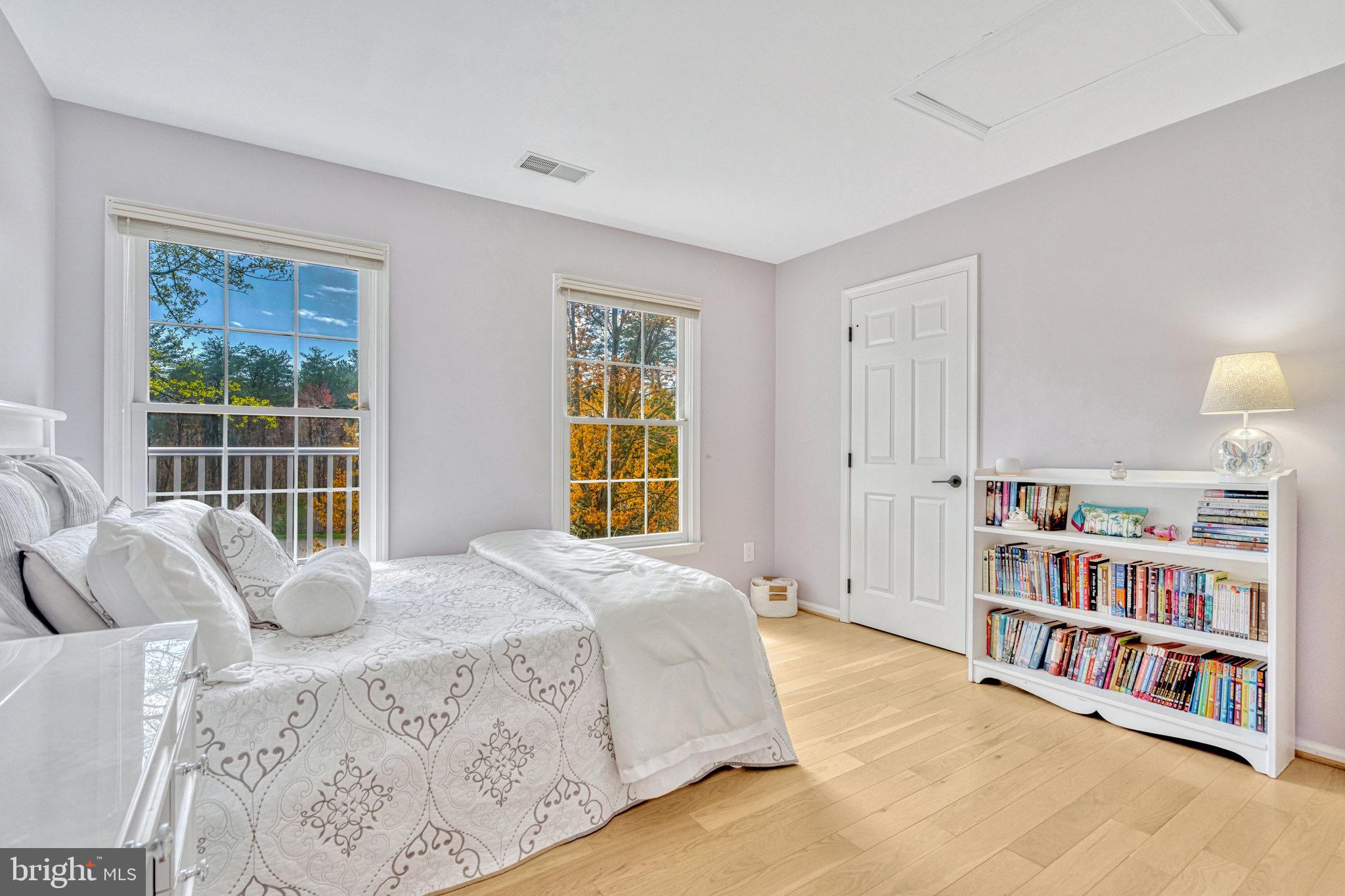 EDGEWATER - Residential