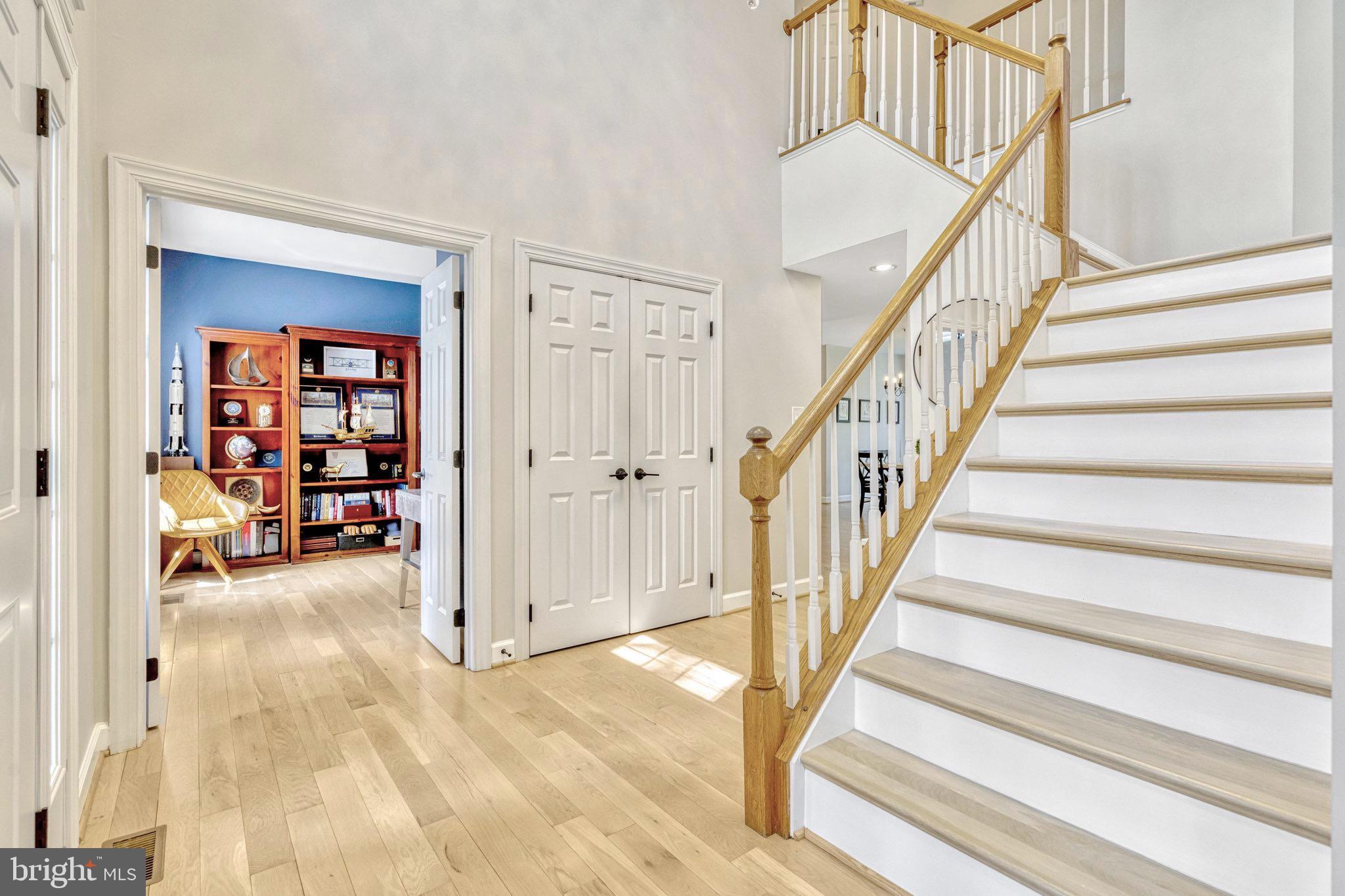 EDGEWATER - Residential