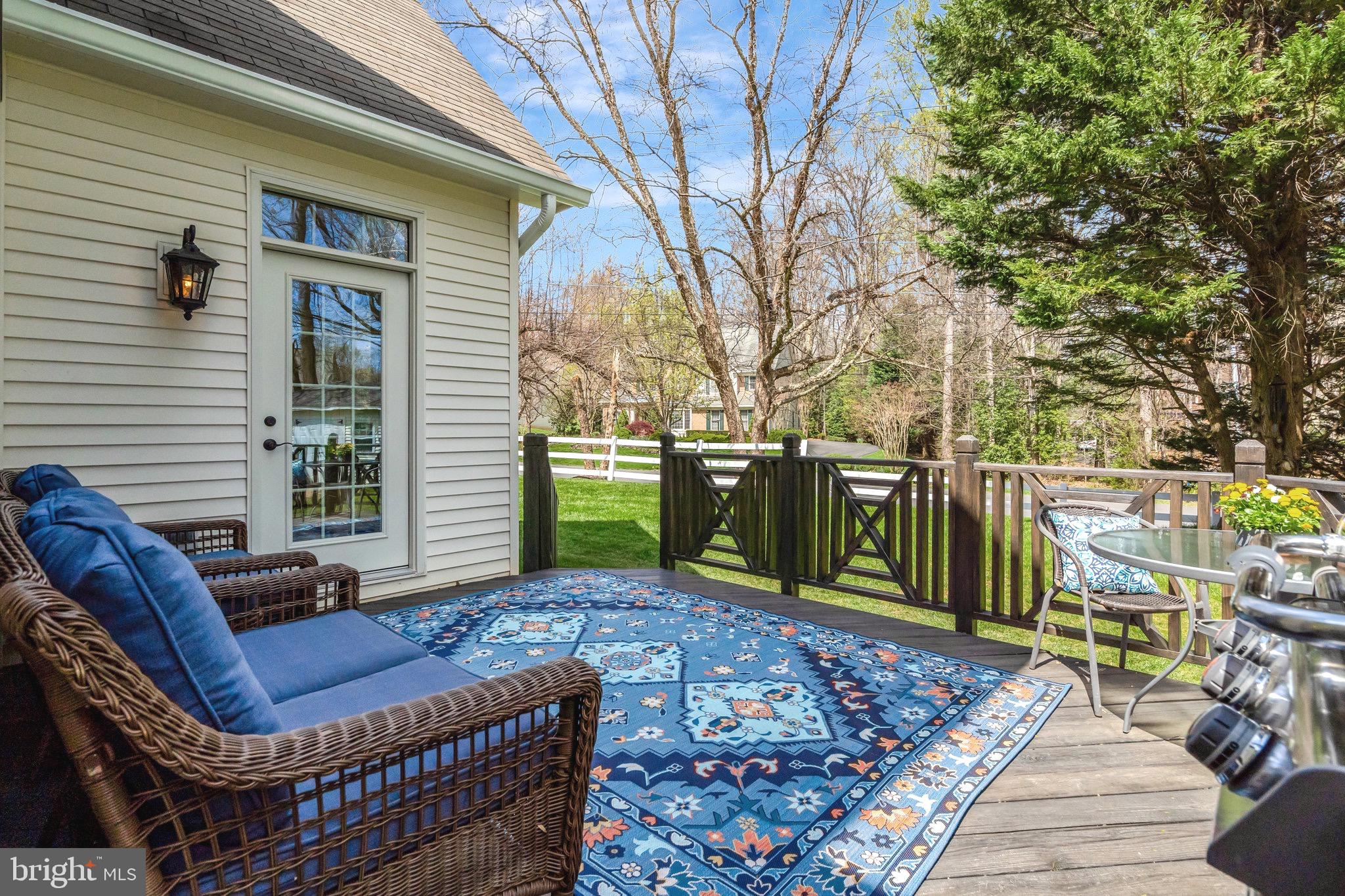 EDGEWATER - Residential