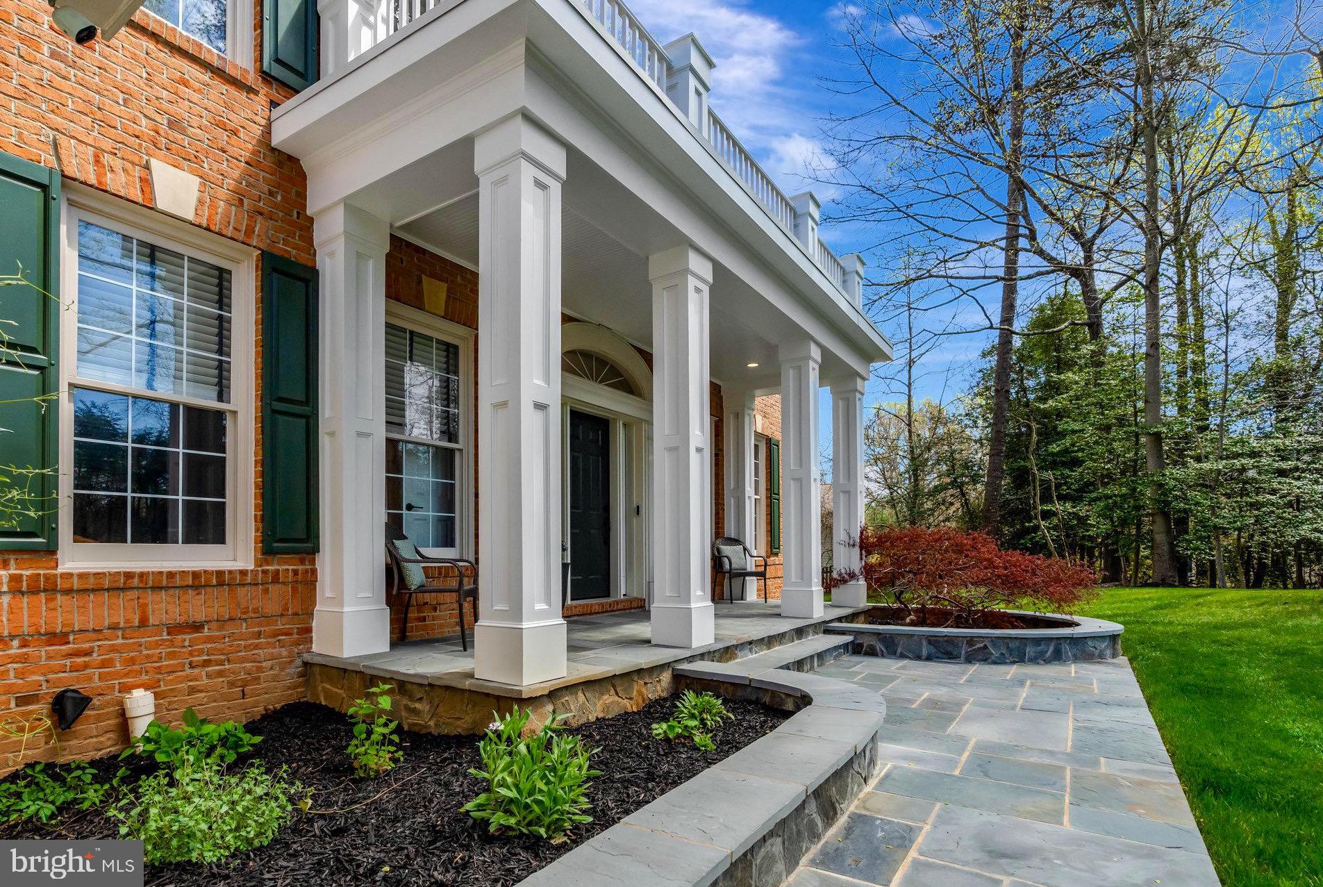 EDGEWATER - Residential