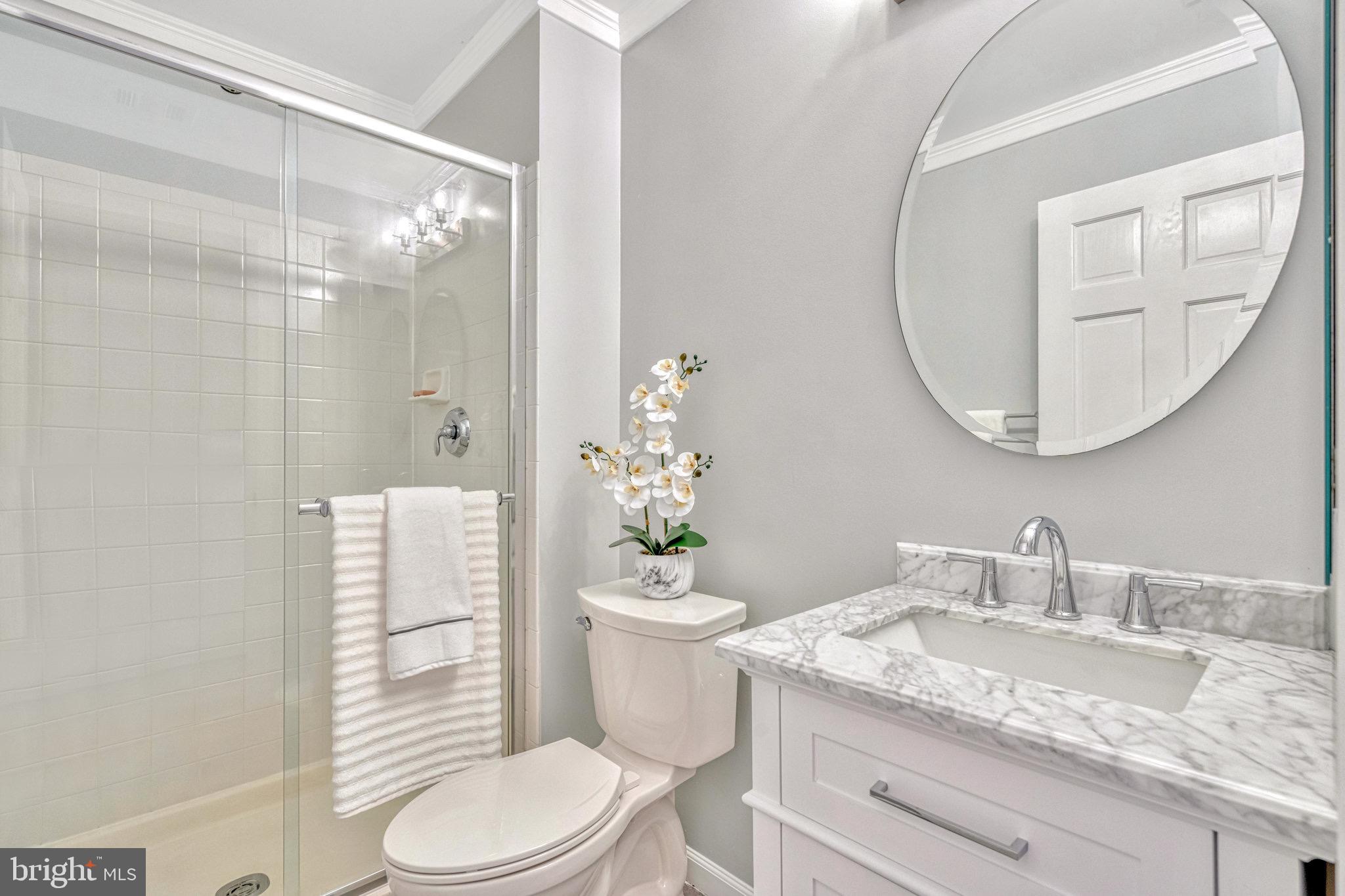 EDGEWATER - Residential