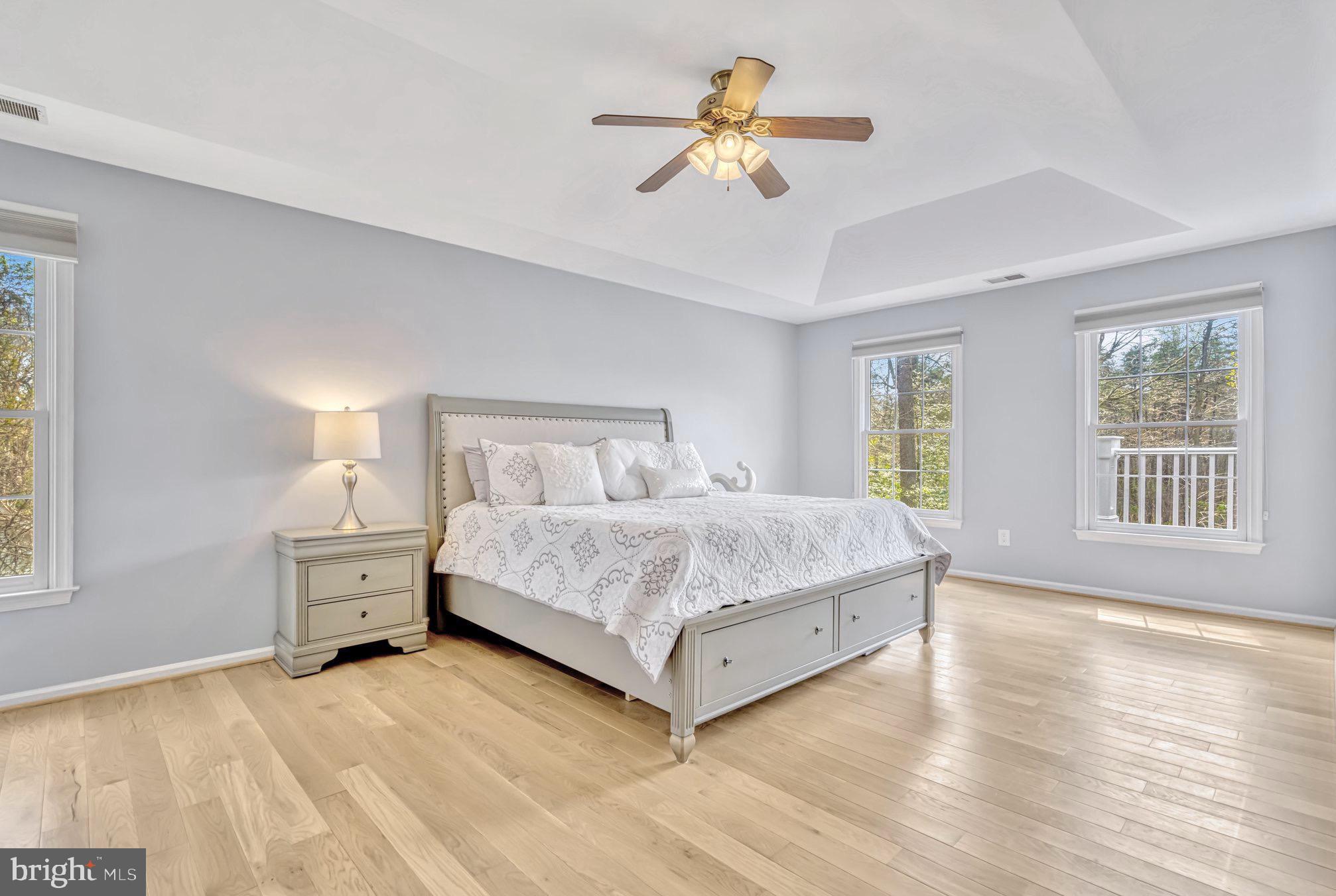 EDGEWATER - Residential