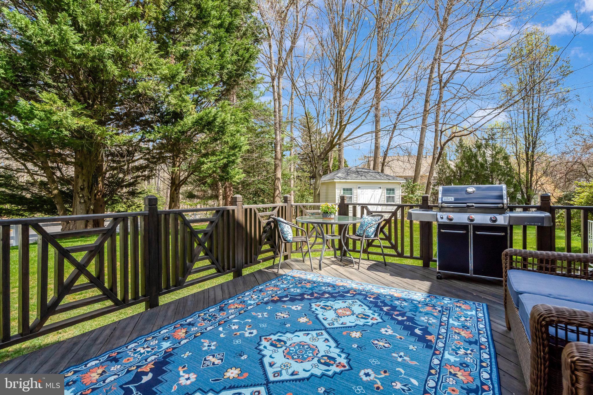 EDGEWATER - Residential