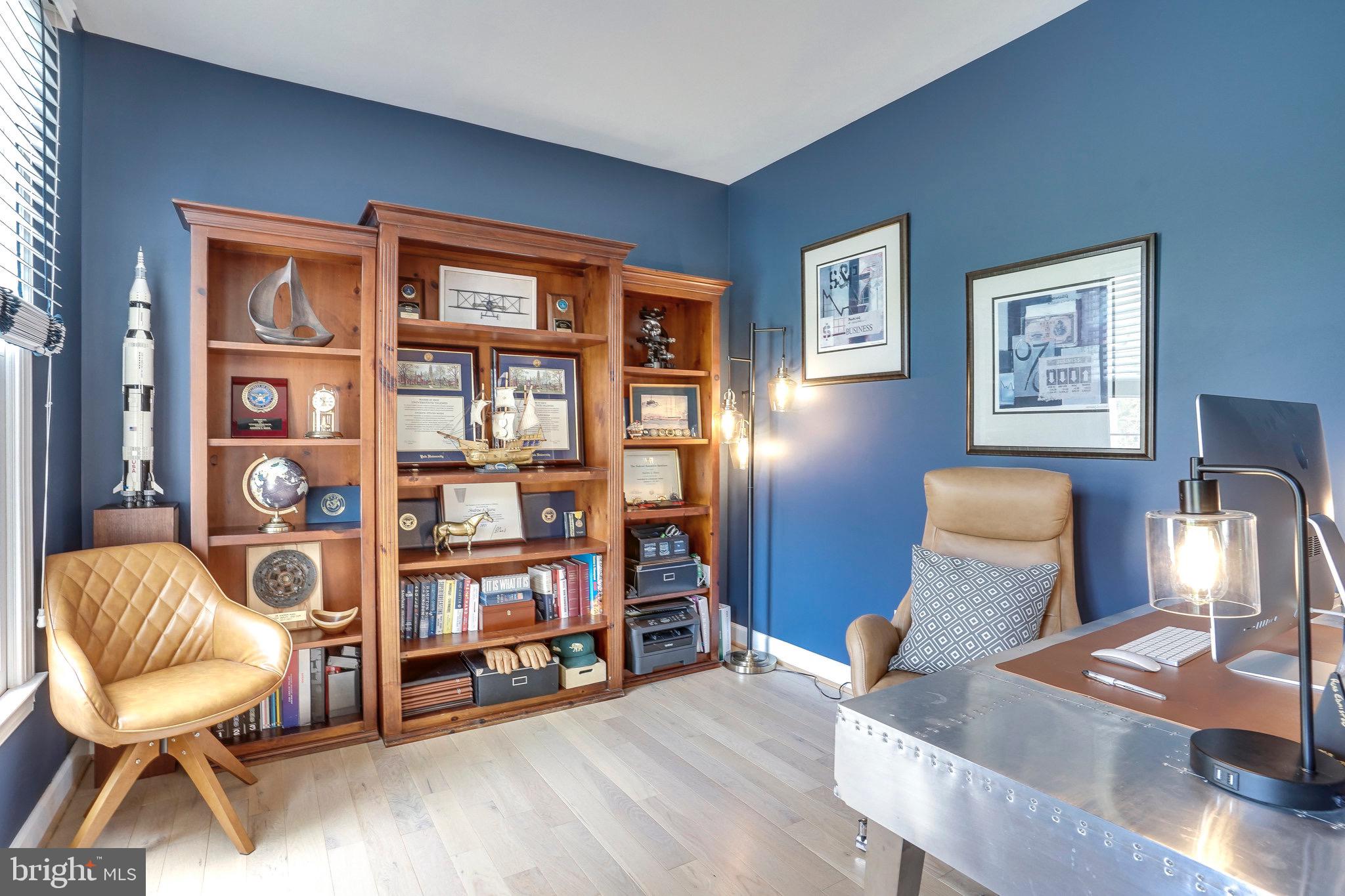 EDGEWATER - Residential