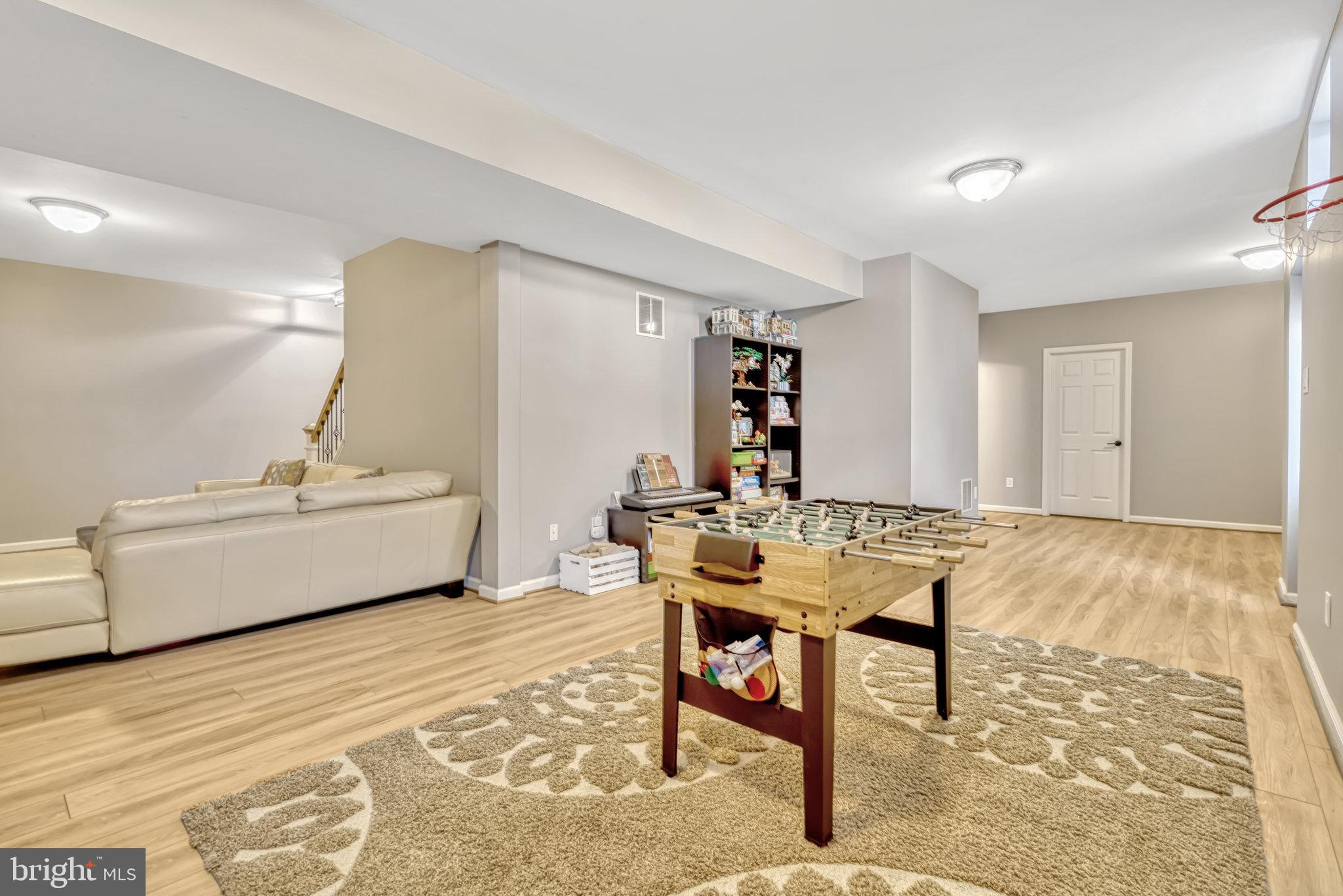 EDGEWATER - Residential