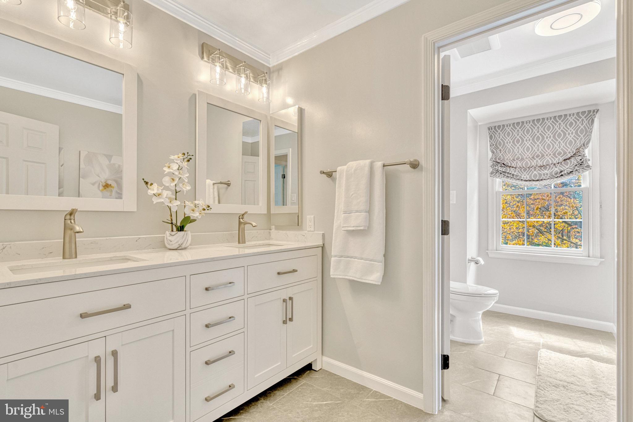 EDGEWATER - Residential