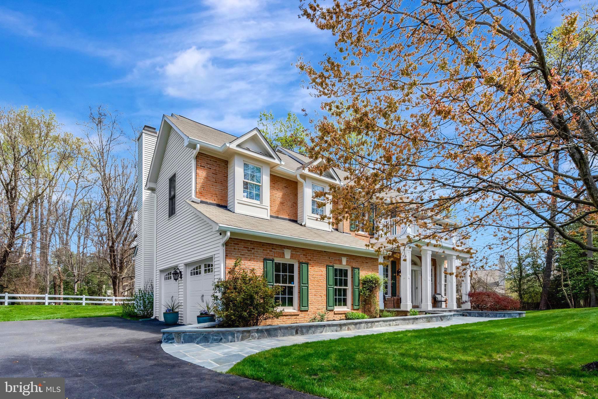 EDGEWATER - Residential