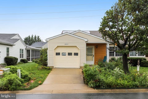 Townhouse For Sale - 6861 Snowberry Court<br/> Frederick County, FREDERICK, MD 21703