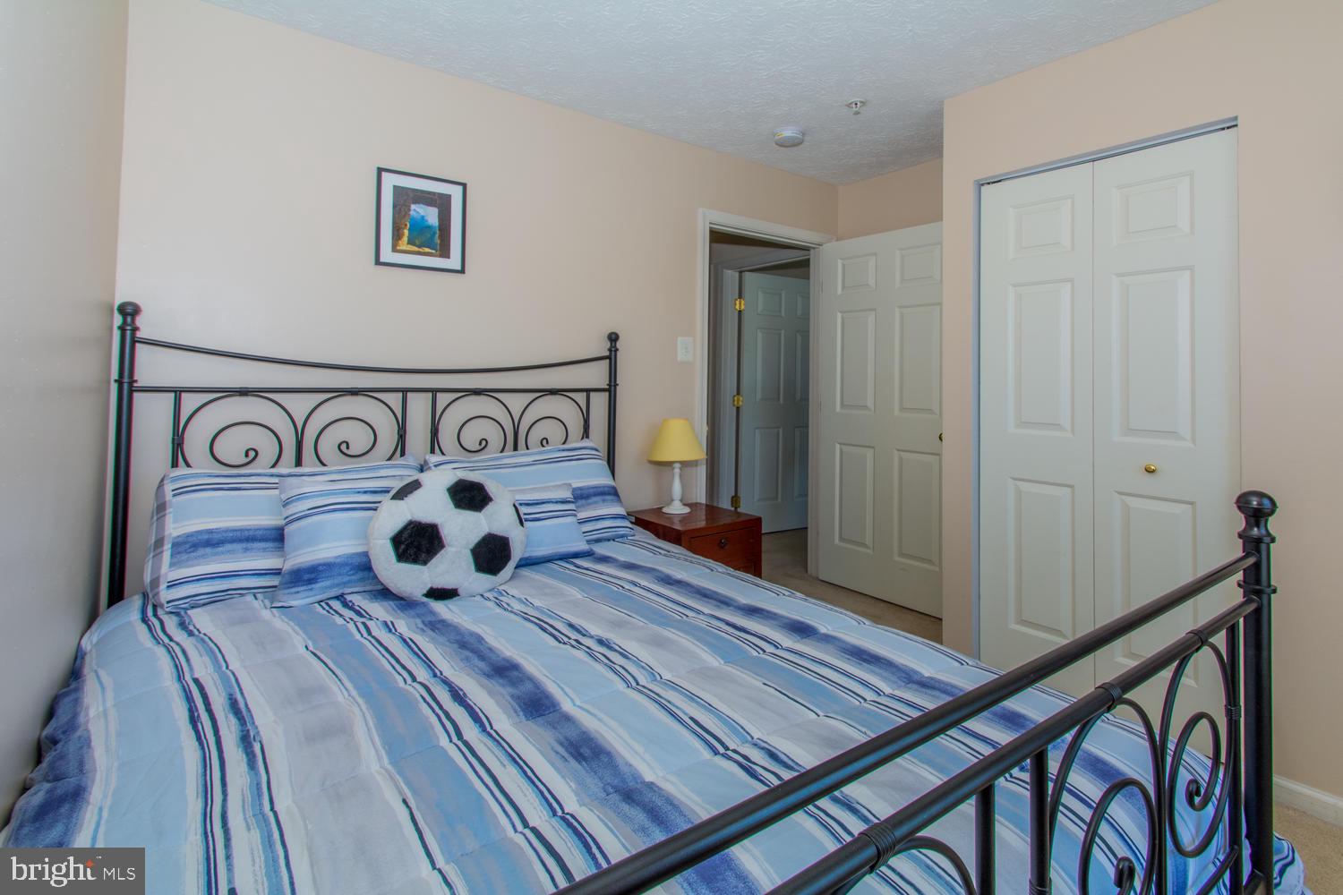 HOLLY WOODS - Residential