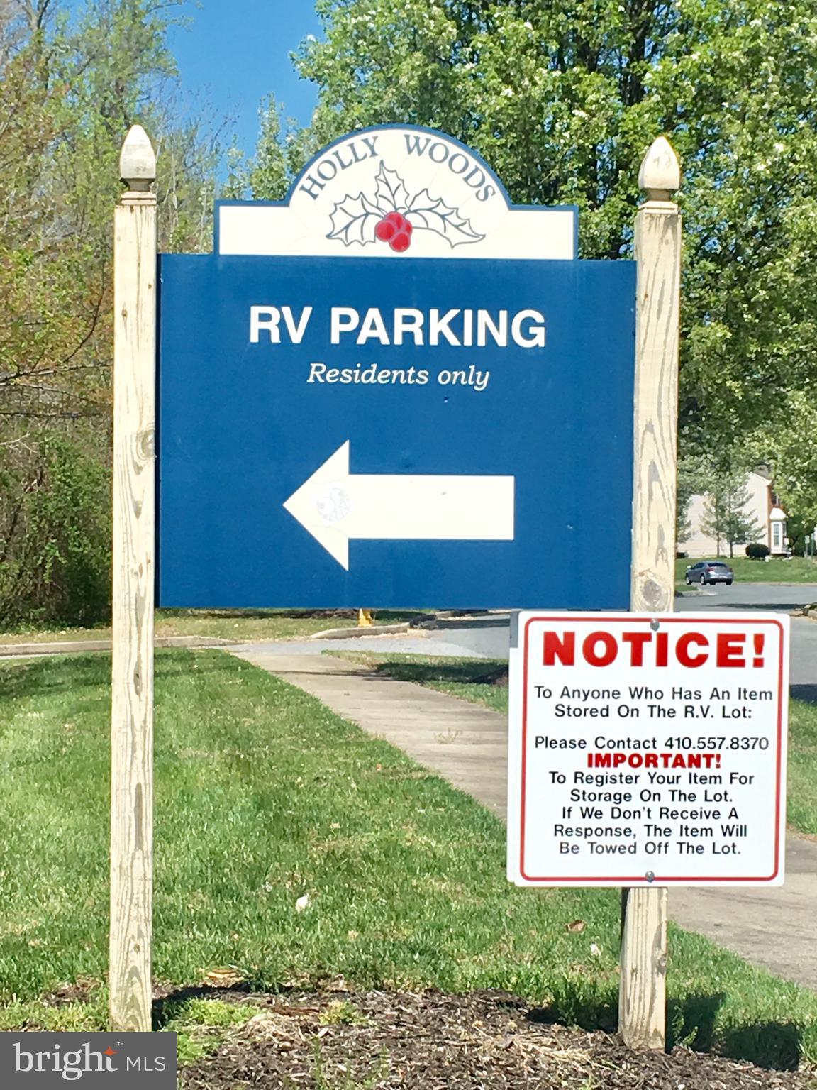 HOLLY WOODS - Residential