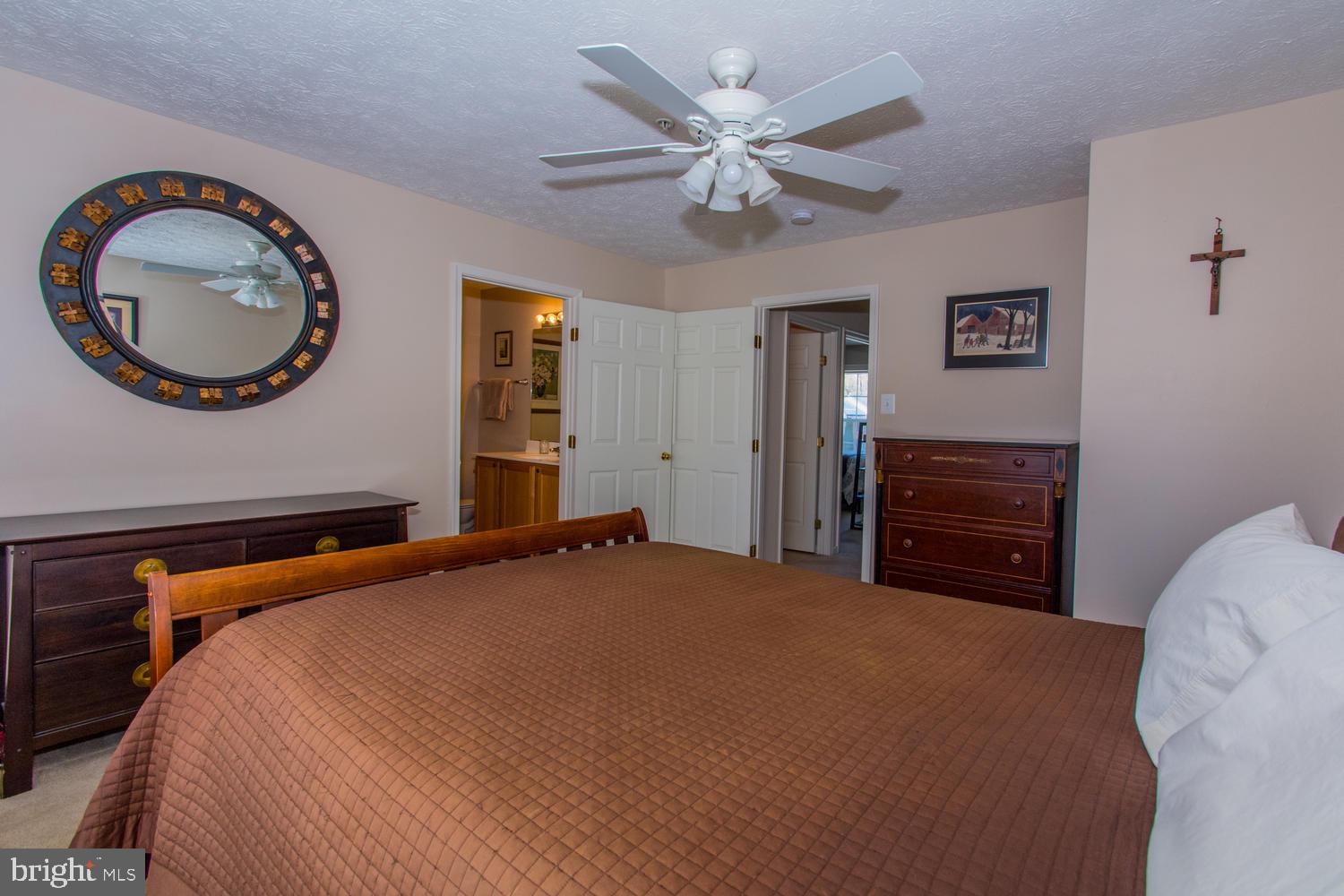 HOLLY WOODS - Residential