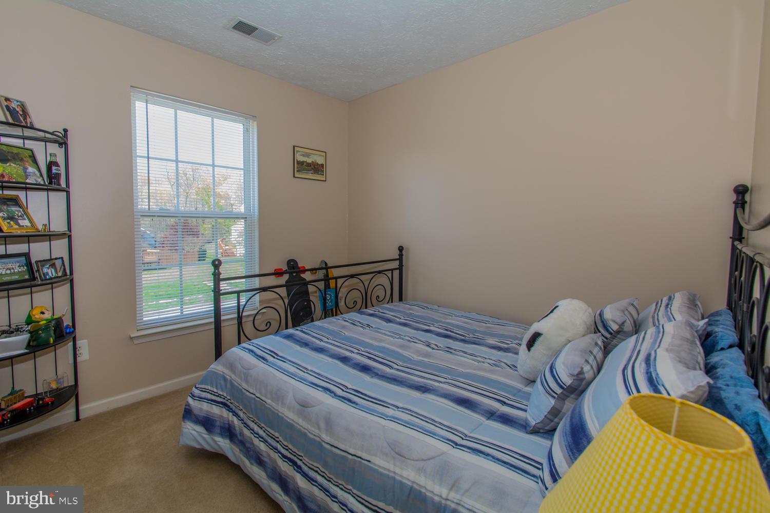 HOLLY WOODS - Residential