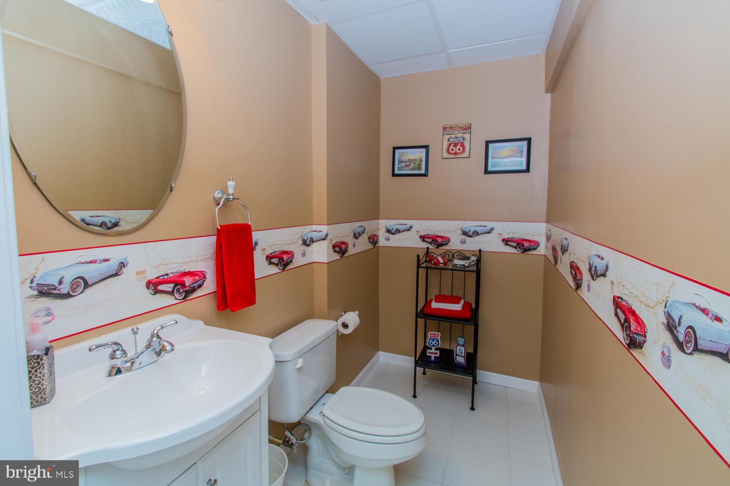 HOLLY WOODS - Residential