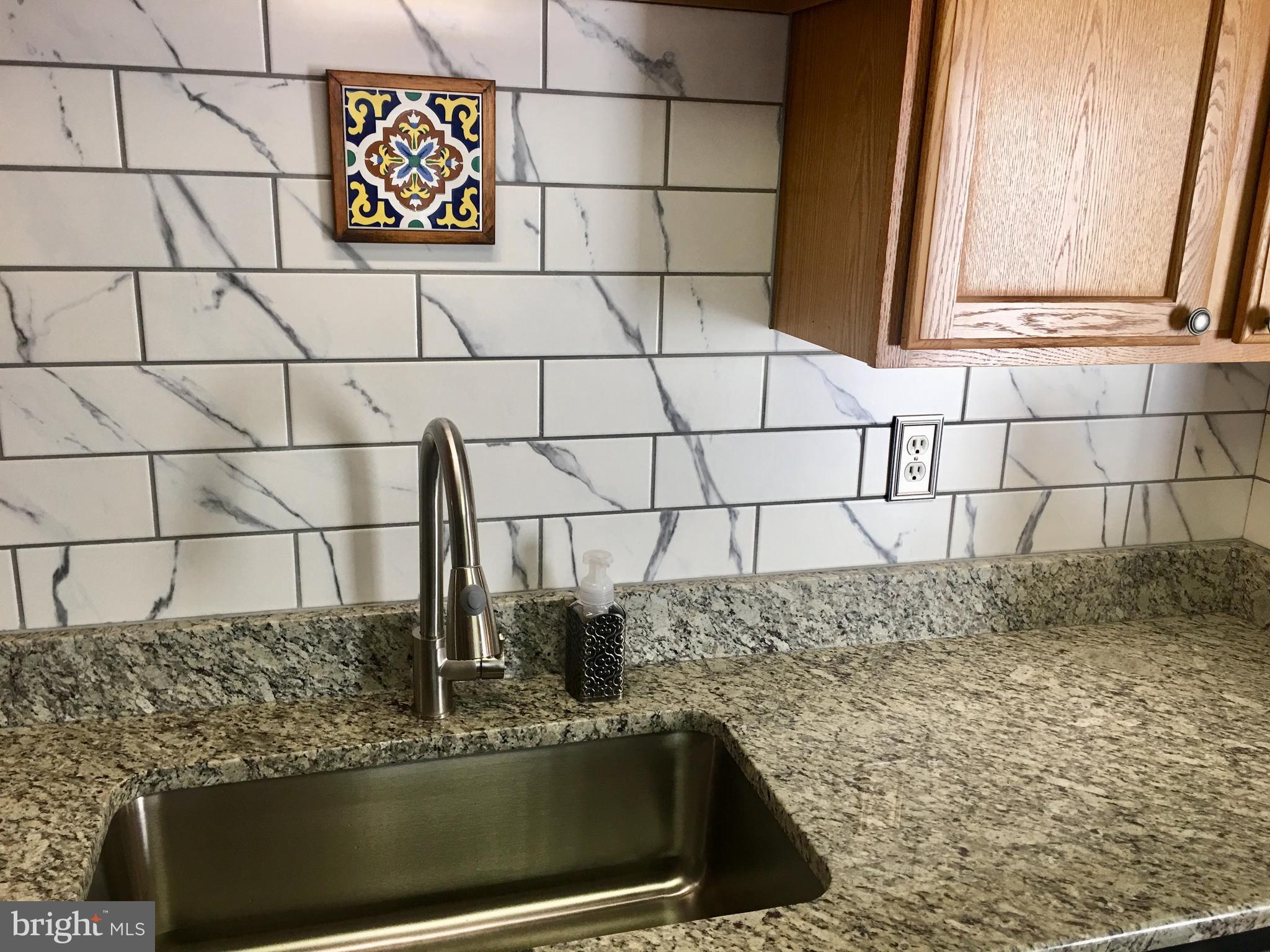 HOLLY WOODS - Residential