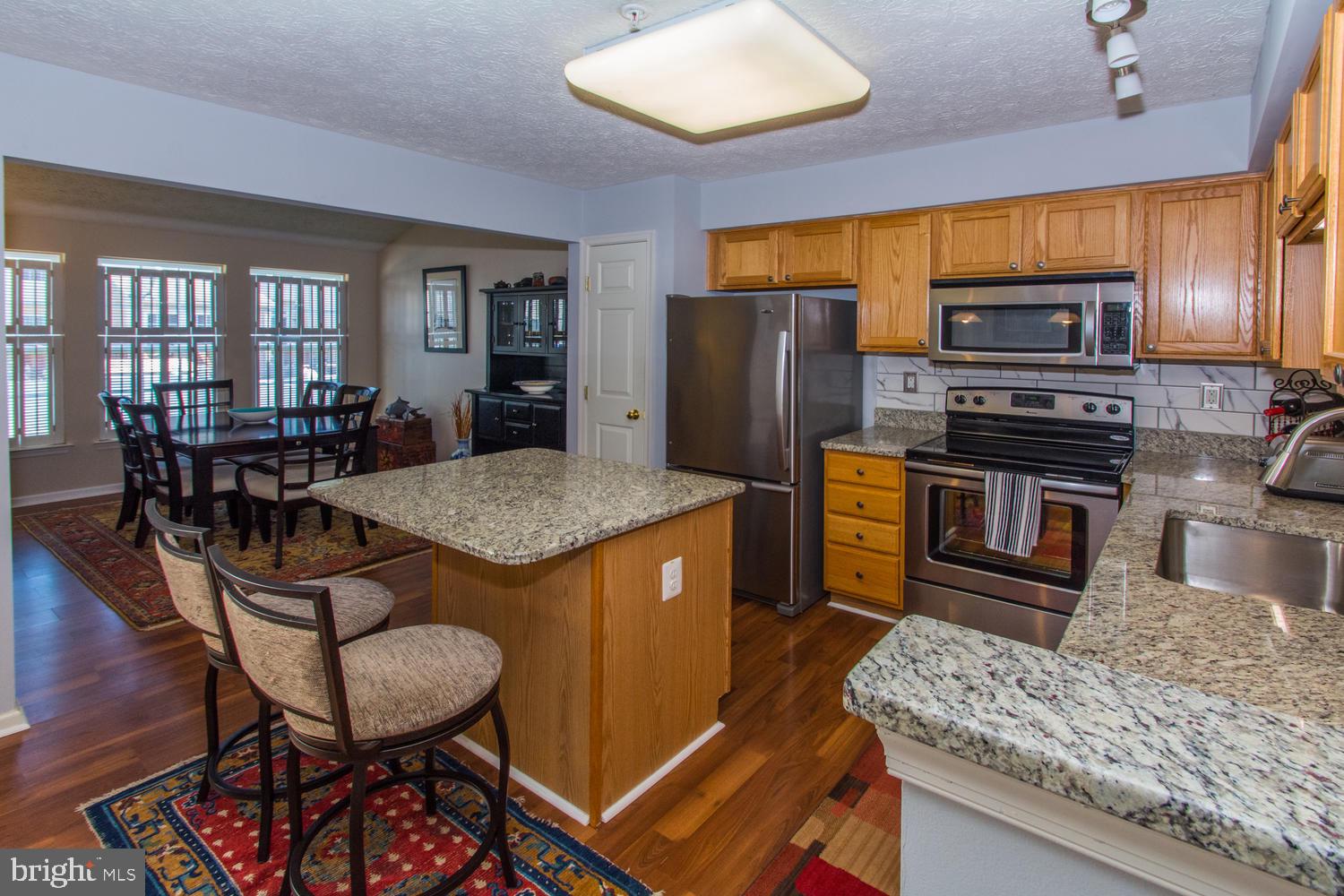 HOLLY WOODS - Residential