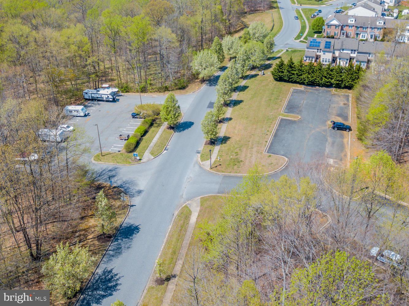 HOLLY WOODS - Residential