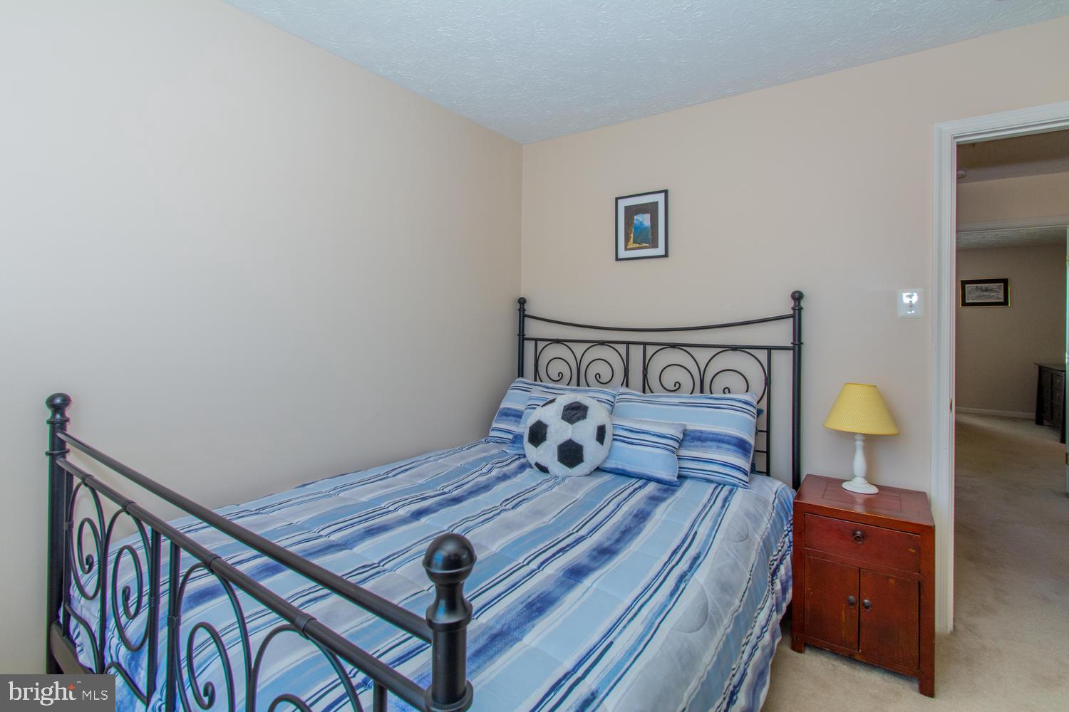 HOLLY WOODS - Residential