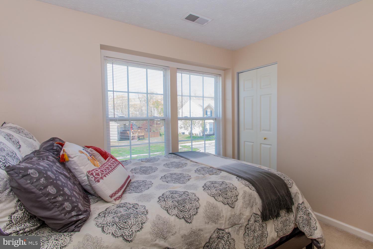 HOLLY WOODS - Residential