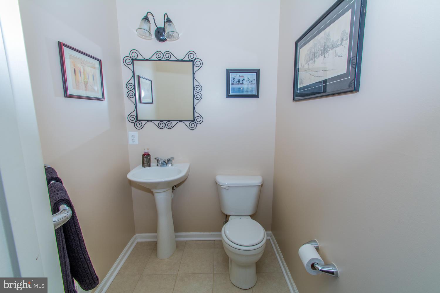 HOLLY WOODS - Residential