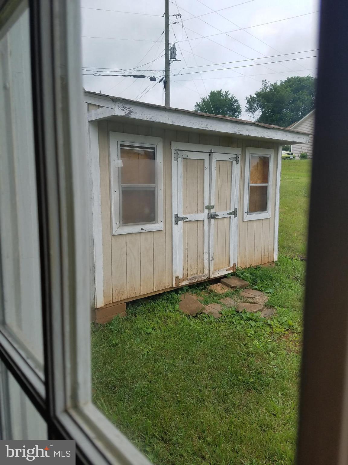 ABERDEEN GREEN - Residential Lease