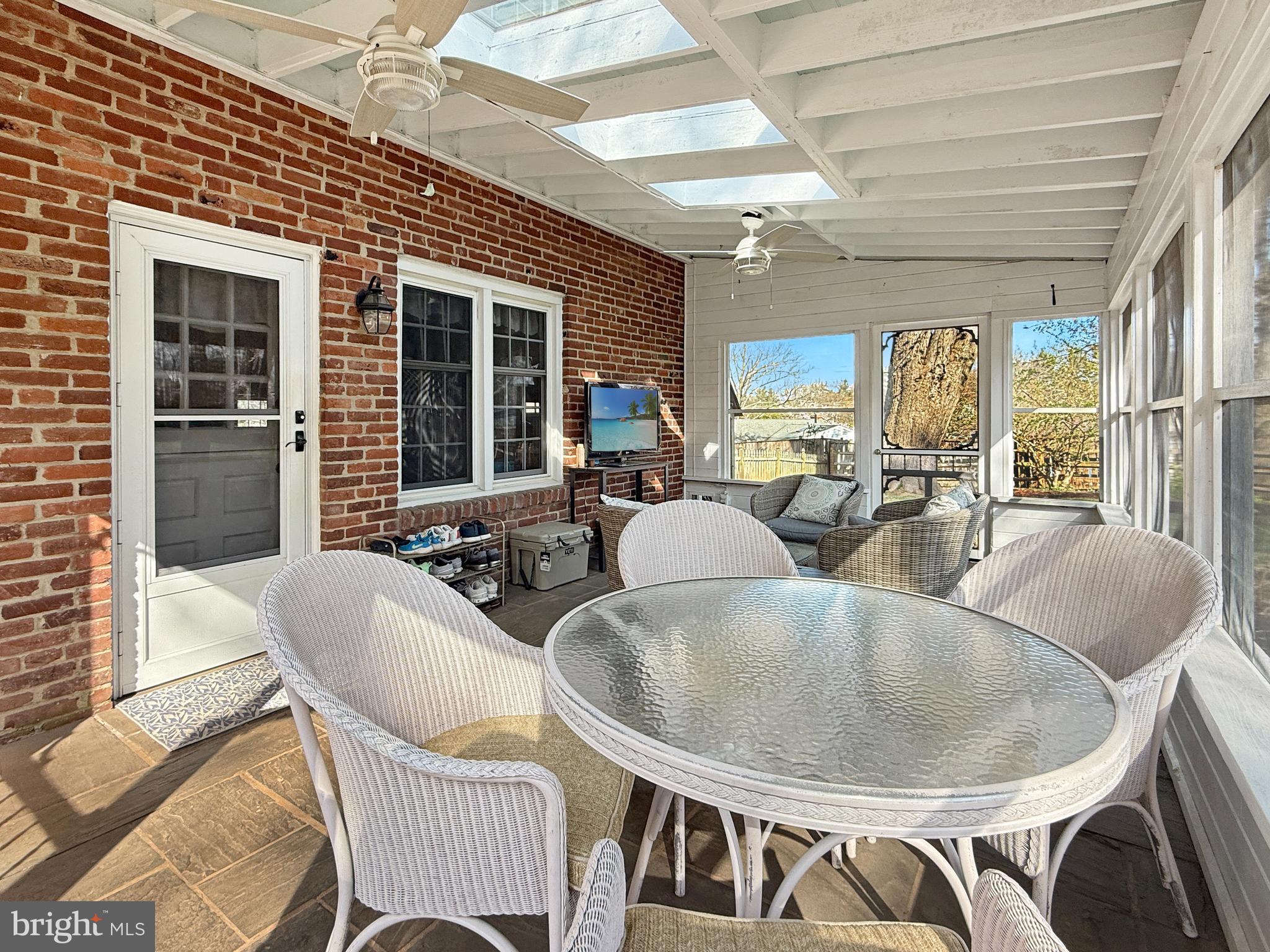 WILLIAMSBURG VILLAGE - Residential