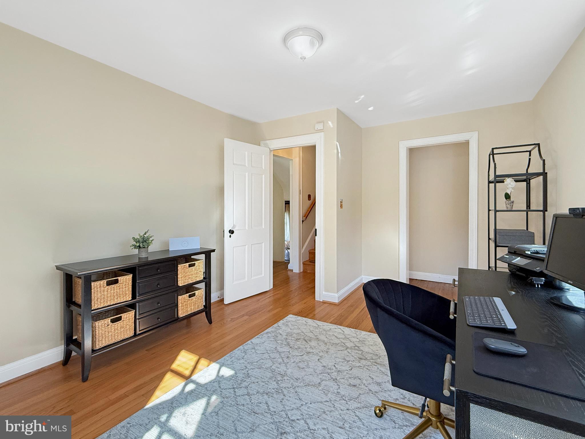 WILLIAMSBURG VILLAGE - Residential