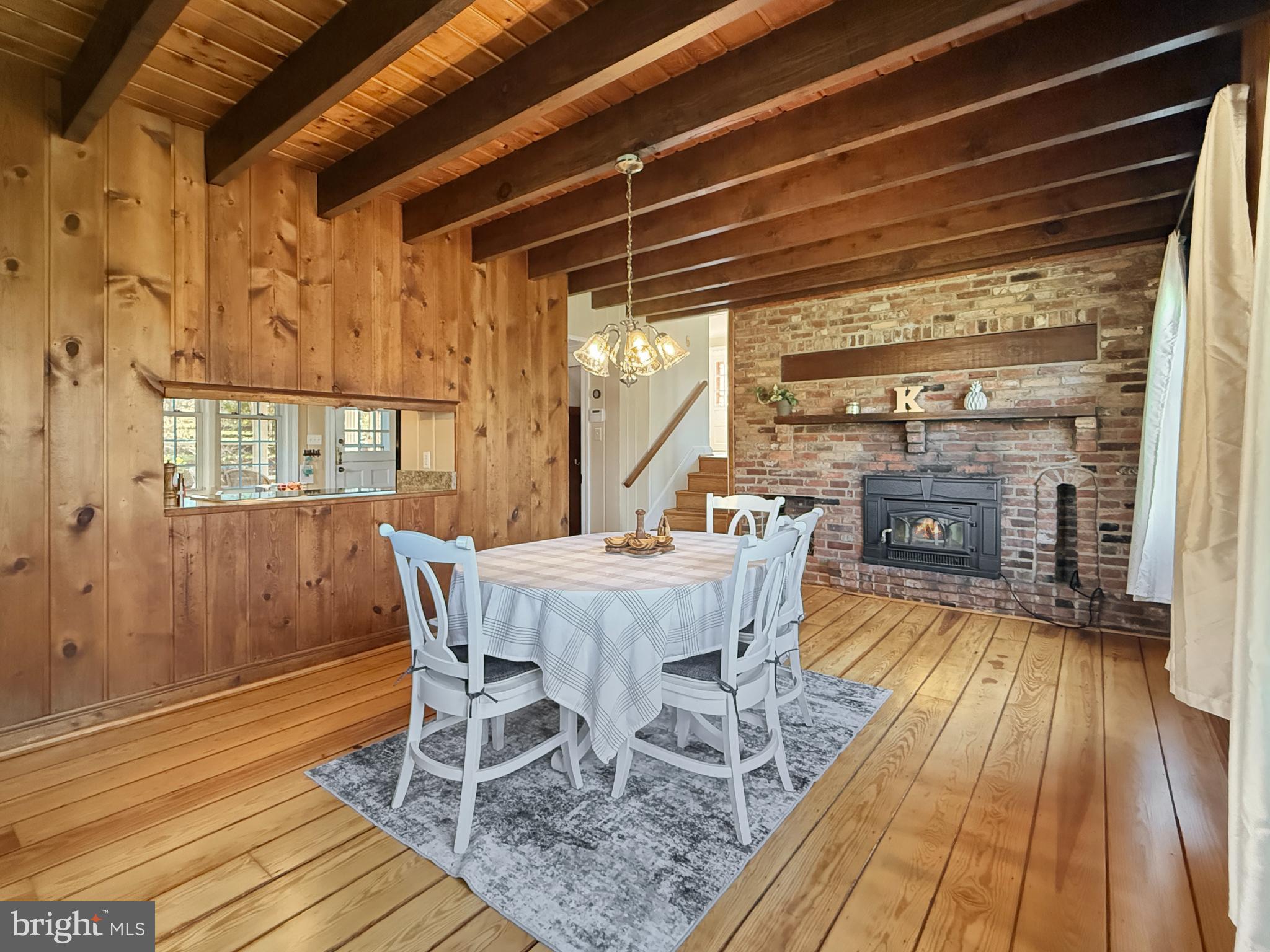 WILLIAMSBURG VILLAGE - Residential