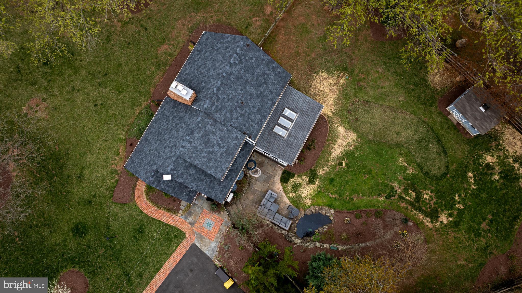 WILLIAMSBURG VILLAGE - Residential